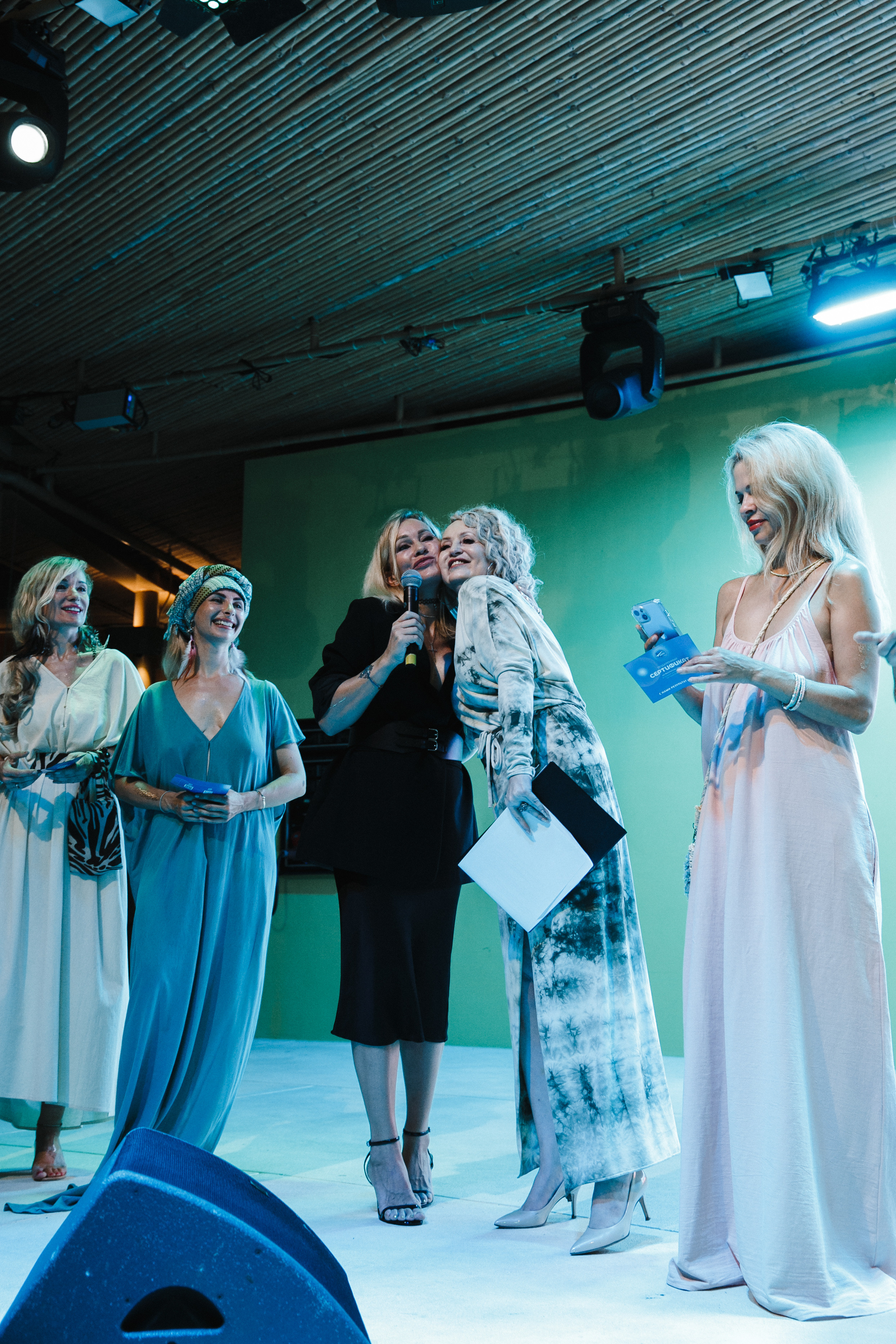 Показ AMORE Бангтао 30.09.23. Фотограф и видеограф Анна Домашенко