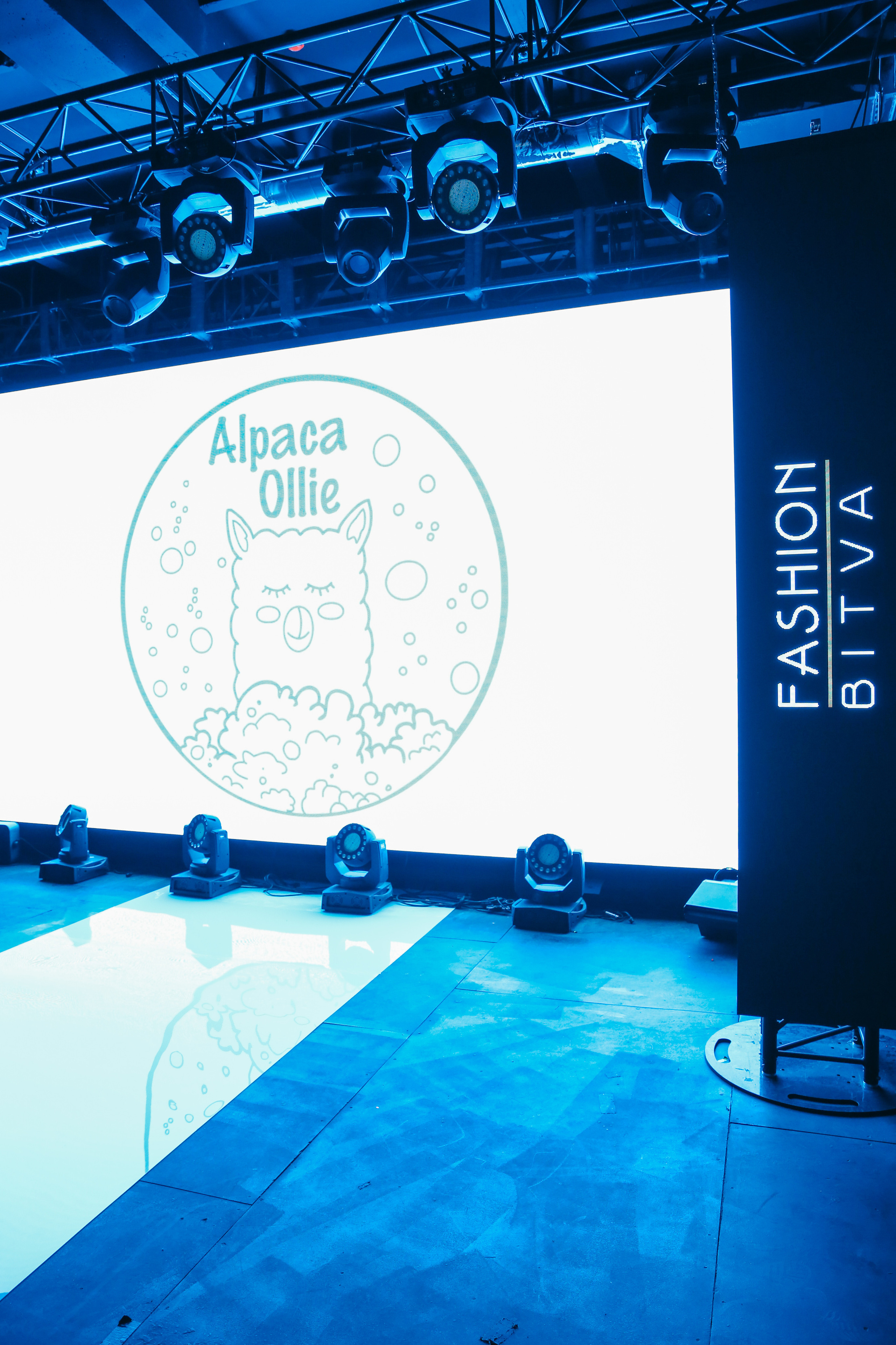 Показ ЯровитХолл. Фотограф и видеограф Анна Домашенко