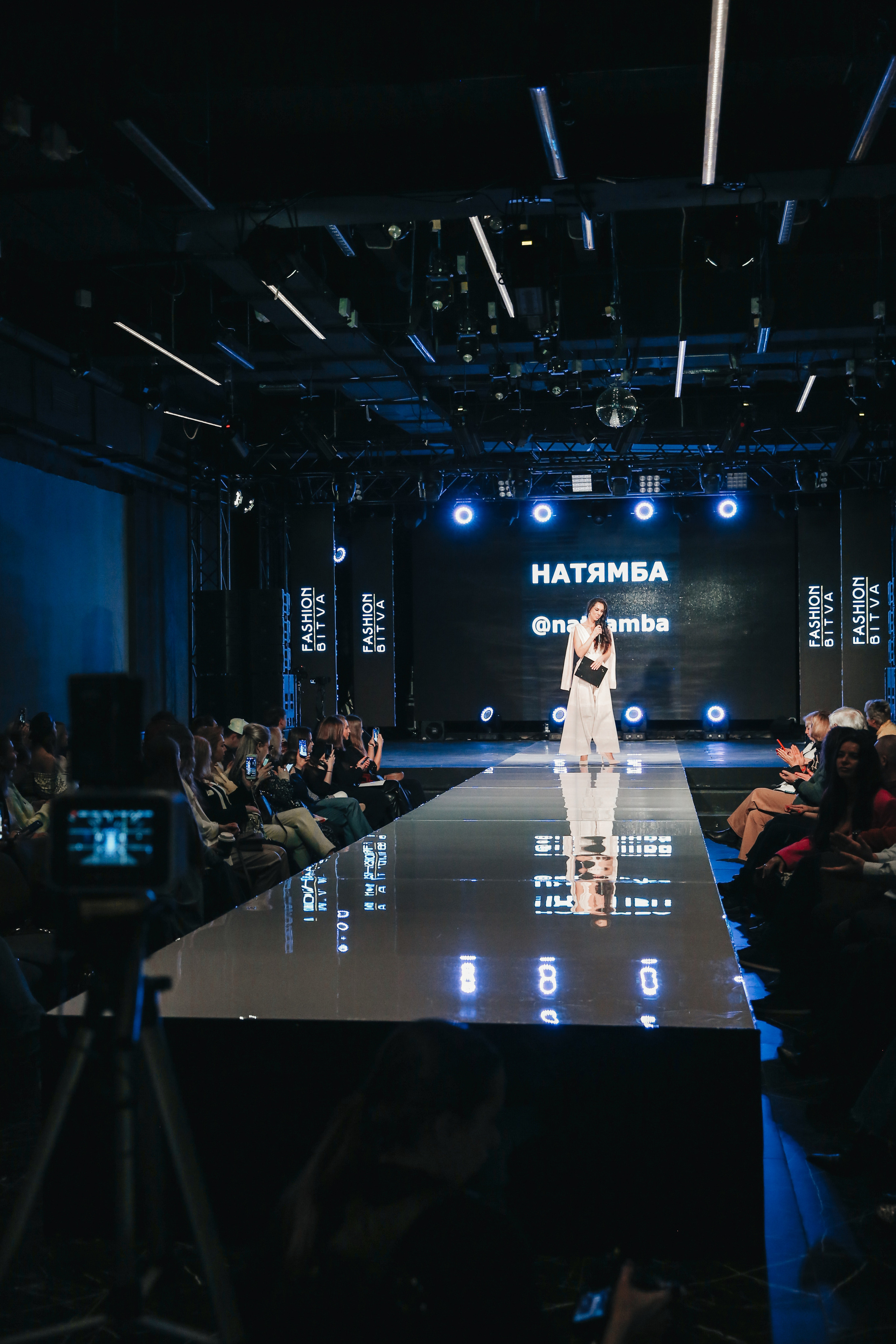 Показ ЯровитХолл. Фотограф и видеограф Анна Домашенко