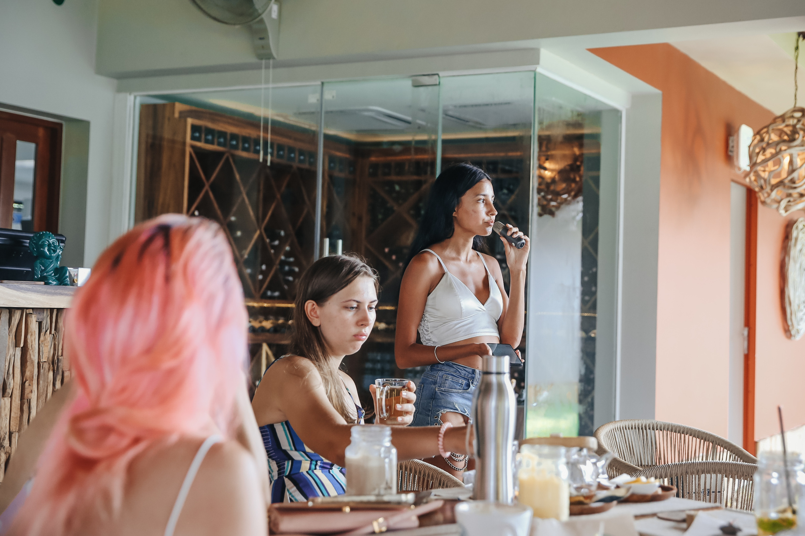 Завтрак женского клуба  Бангтао 10.08.23. Фотограф и видеограф Анна Домашенко