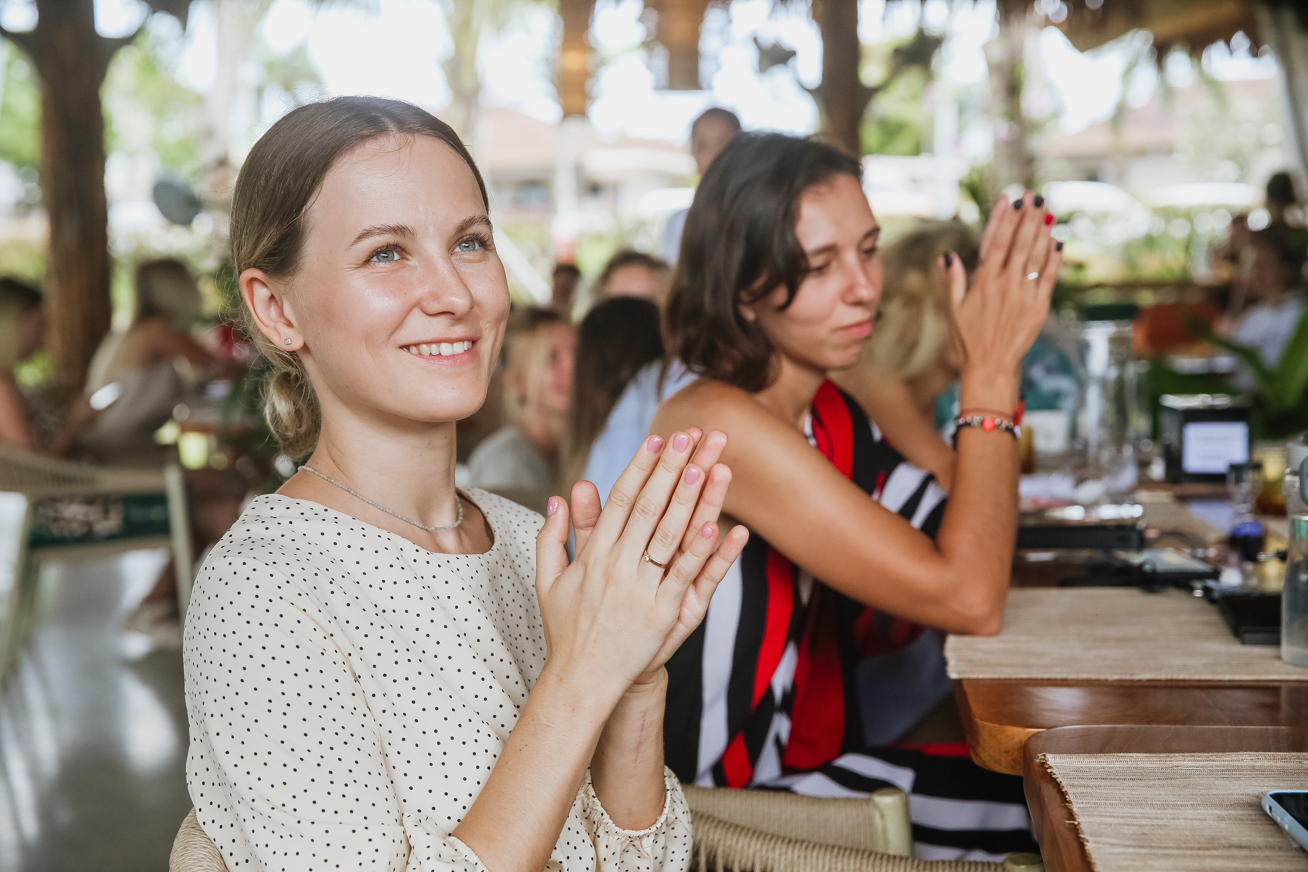 Завтрак женского клуба на Бангтао 3.08.23. Фотограф и видеограф Анна Домашенко