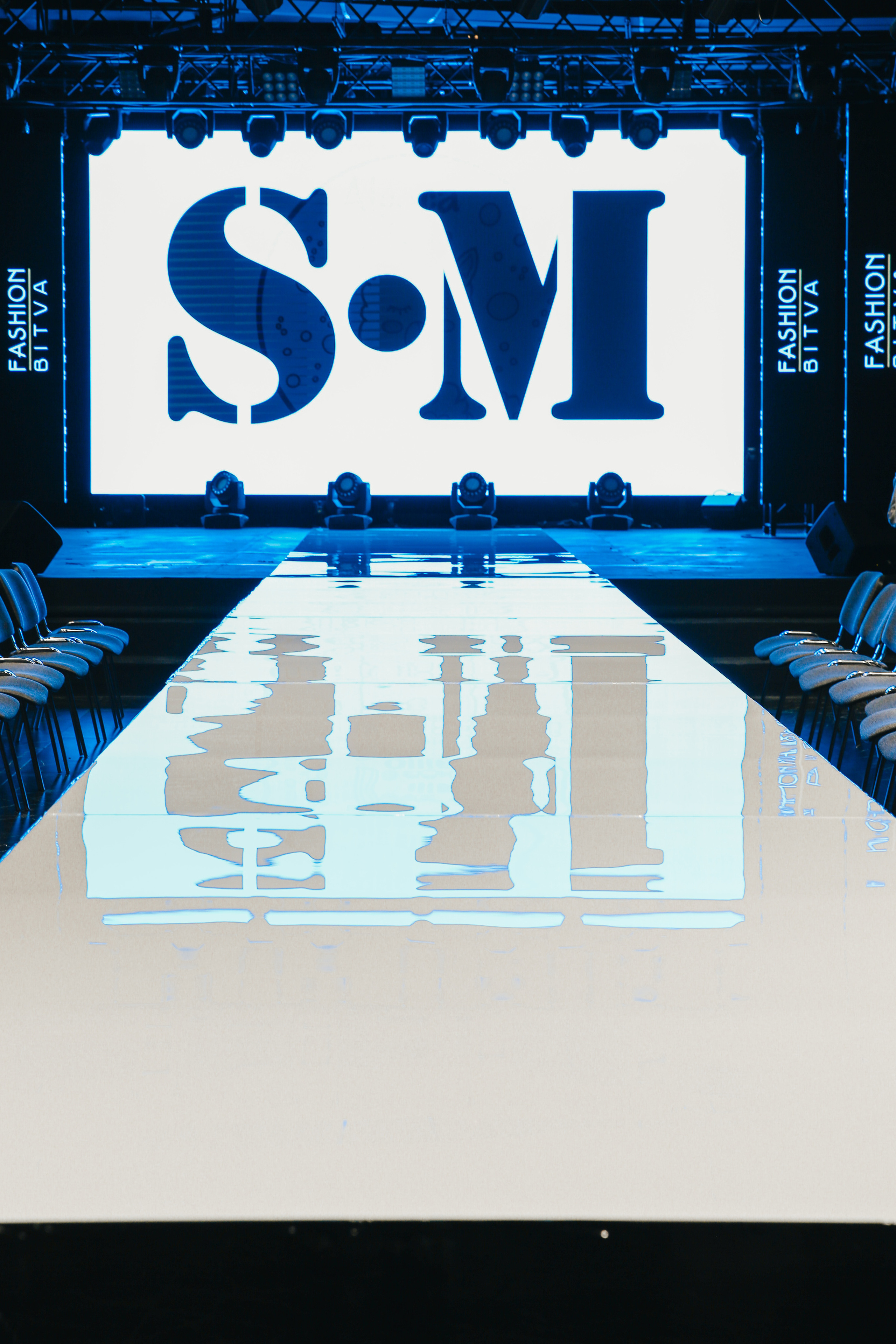 Показ ЯровитХолл. Фотограф и видеограф Анна Домашенко