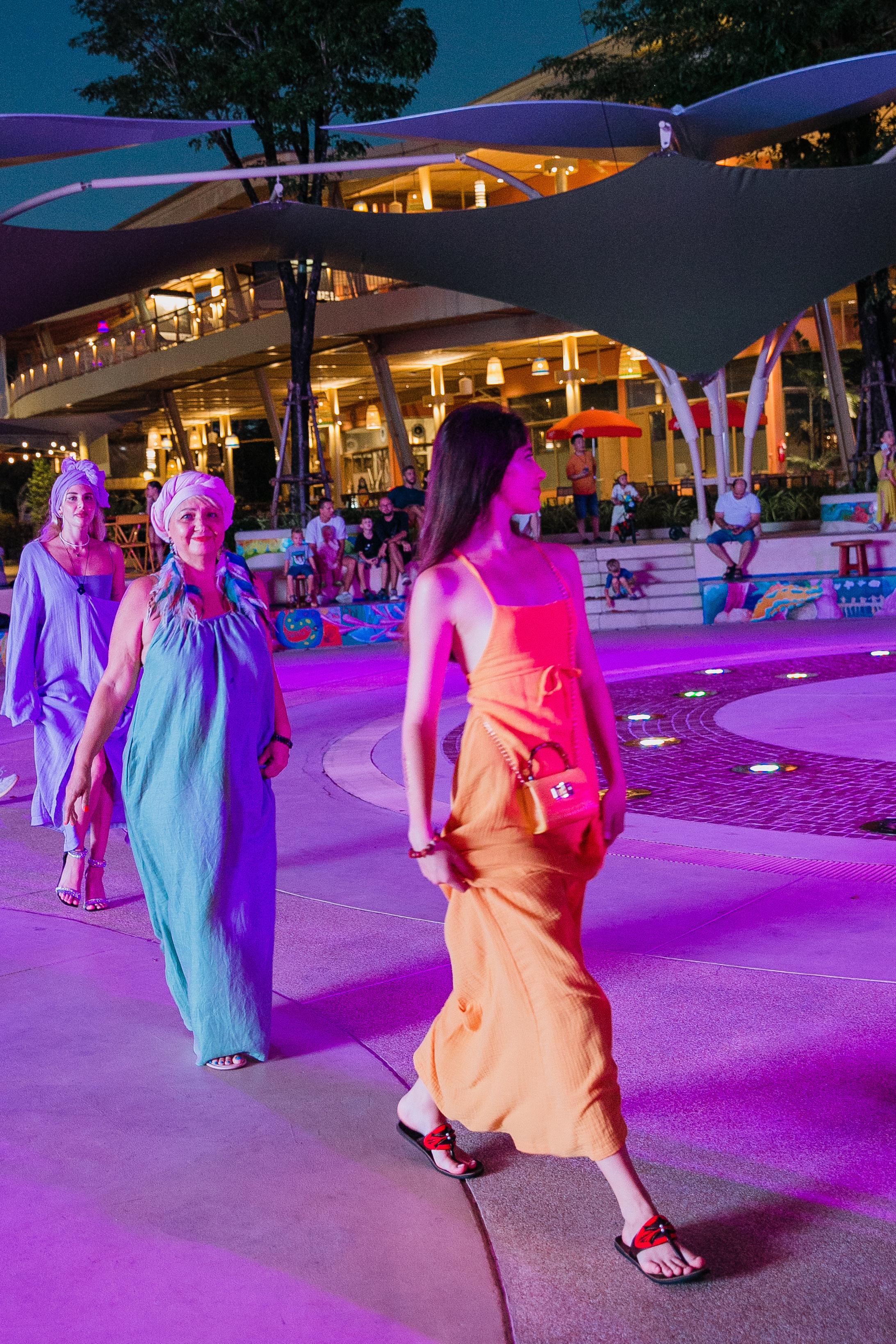 Показ AMORE Бангтао 30.09.23. Фотограф и видеограф Анна Домашенко