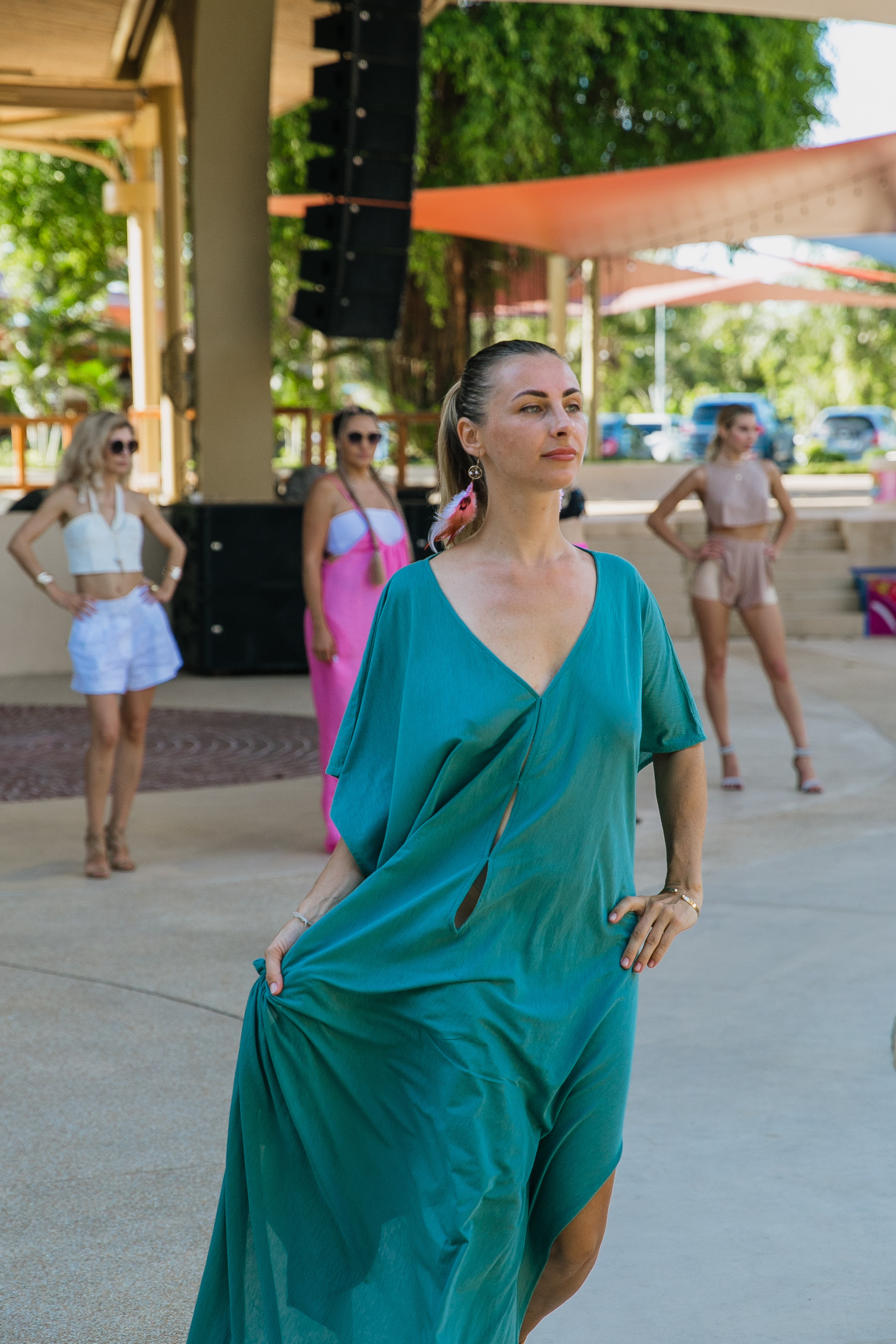 Показ AMORE Бангтао 30.09.23. Фотограф и видеограф Анна Домашенко