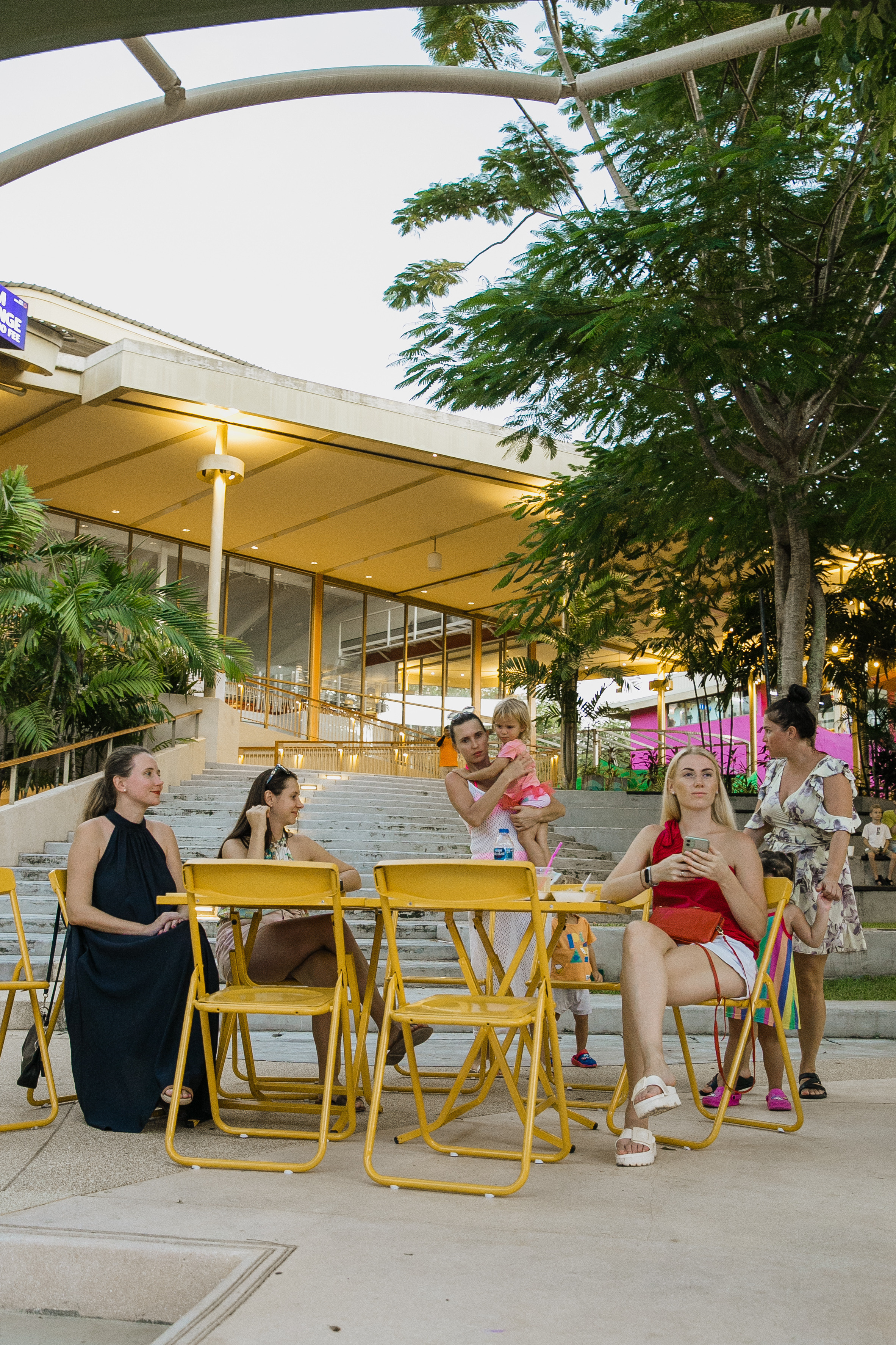 Показ AMORE Бангтао 30.09.23. Фотограф и видеограф Анна Домашенко