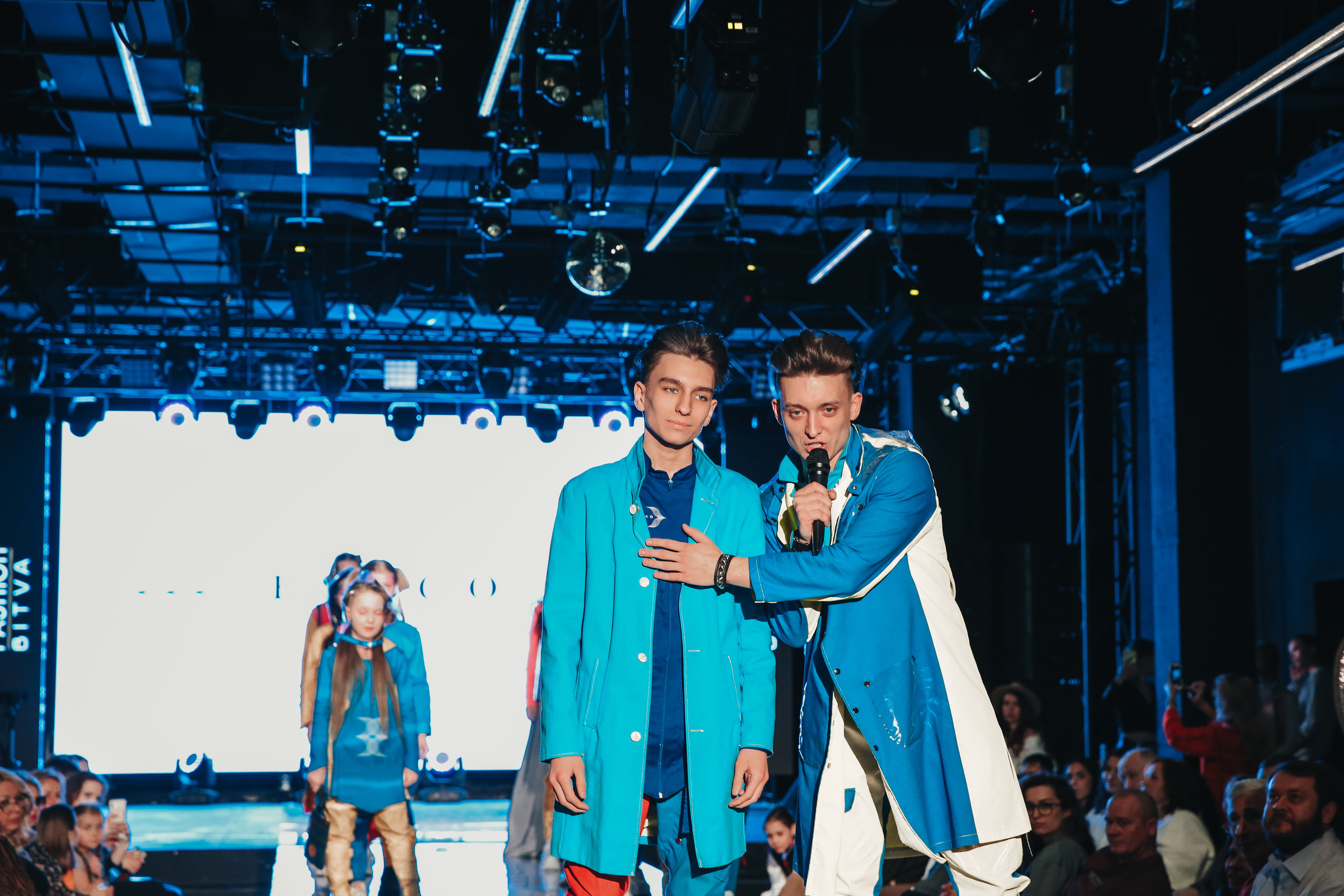 Показ ЯровитХолл. Фотограф и видеограф Анна Домашенко