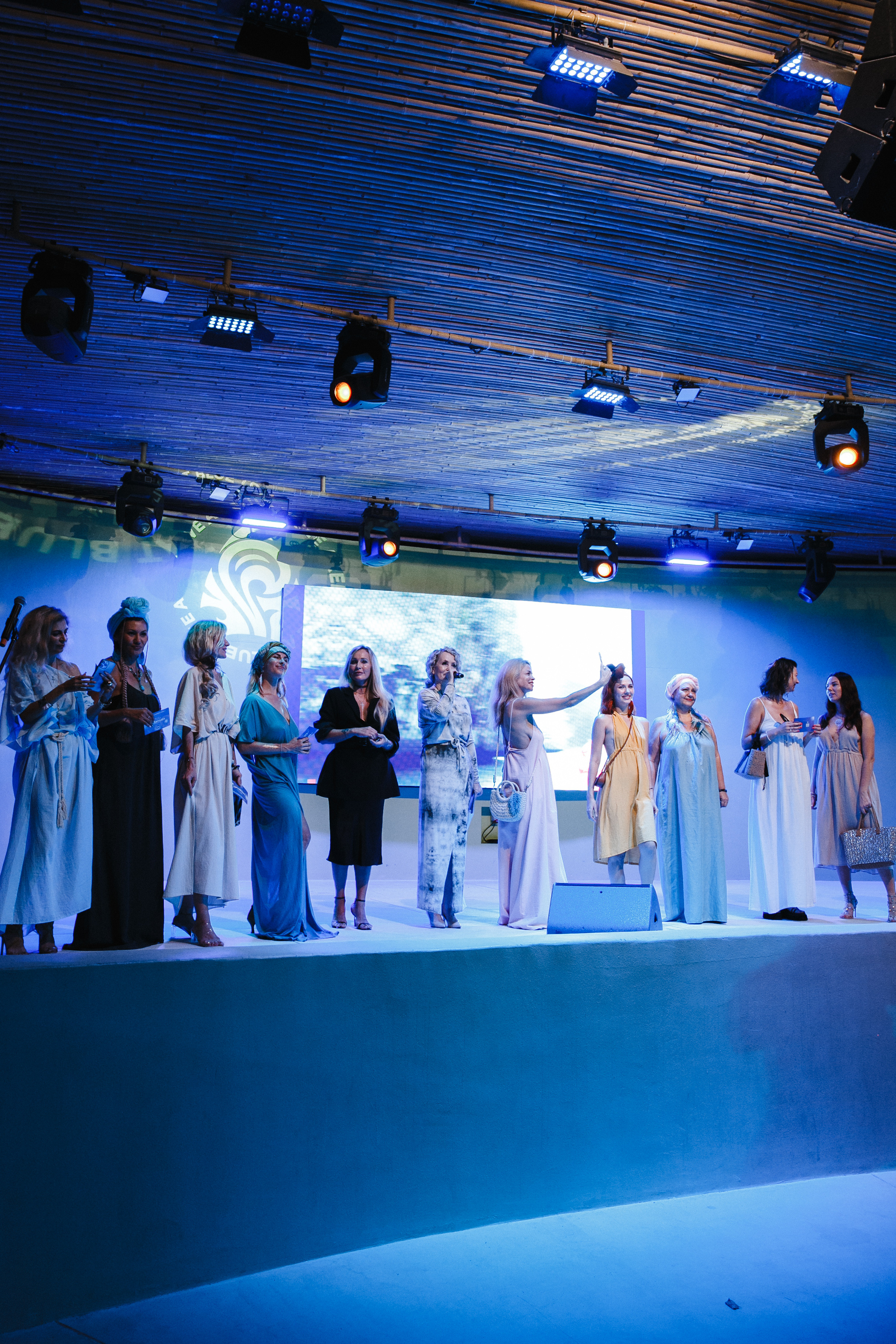 Показ AMORE Бангтао 30.09.23. Фотограф и видеограф Анна Домашенко