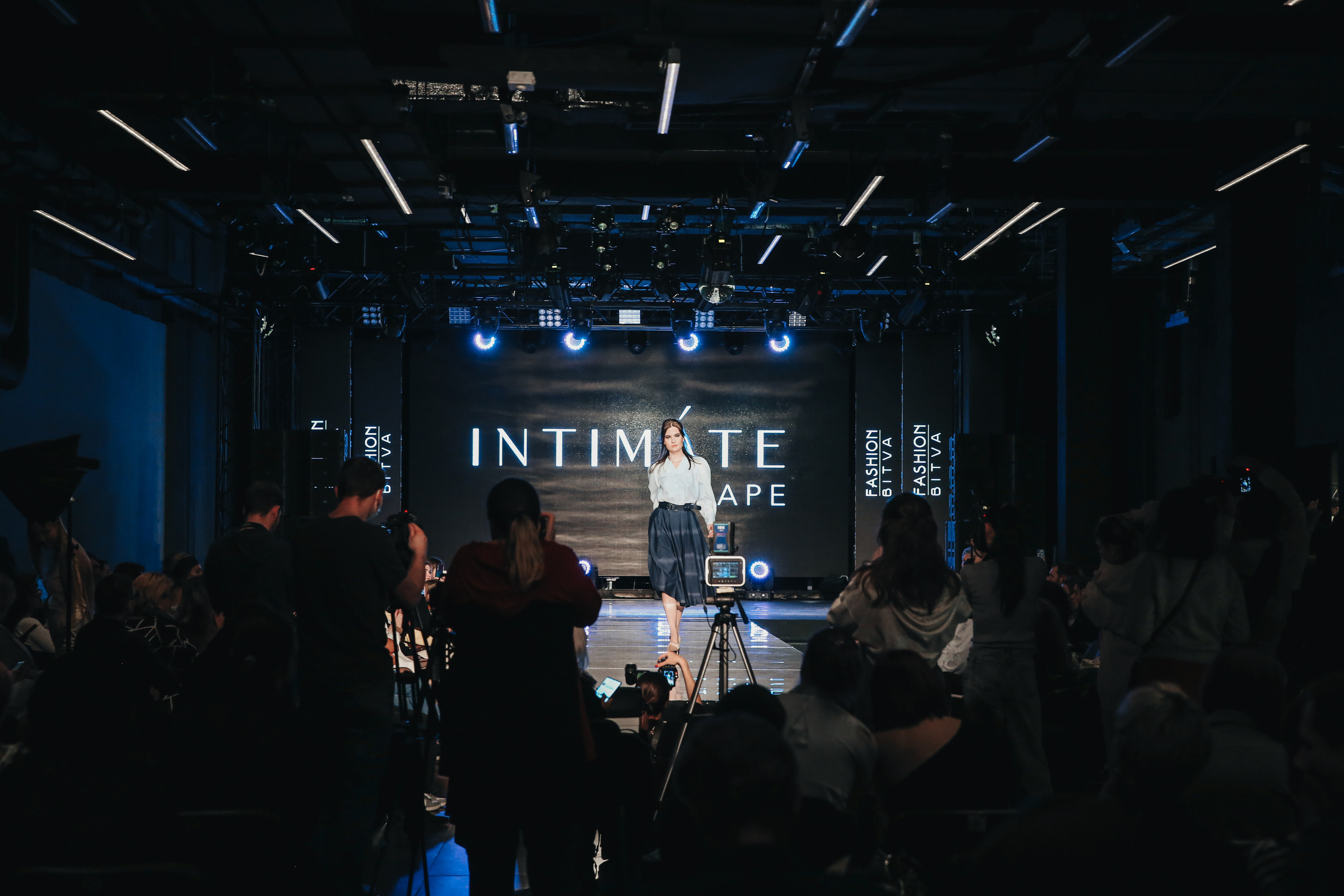 Показ ЯровитХолл. Фотограф и видеограф Анна Домашенко