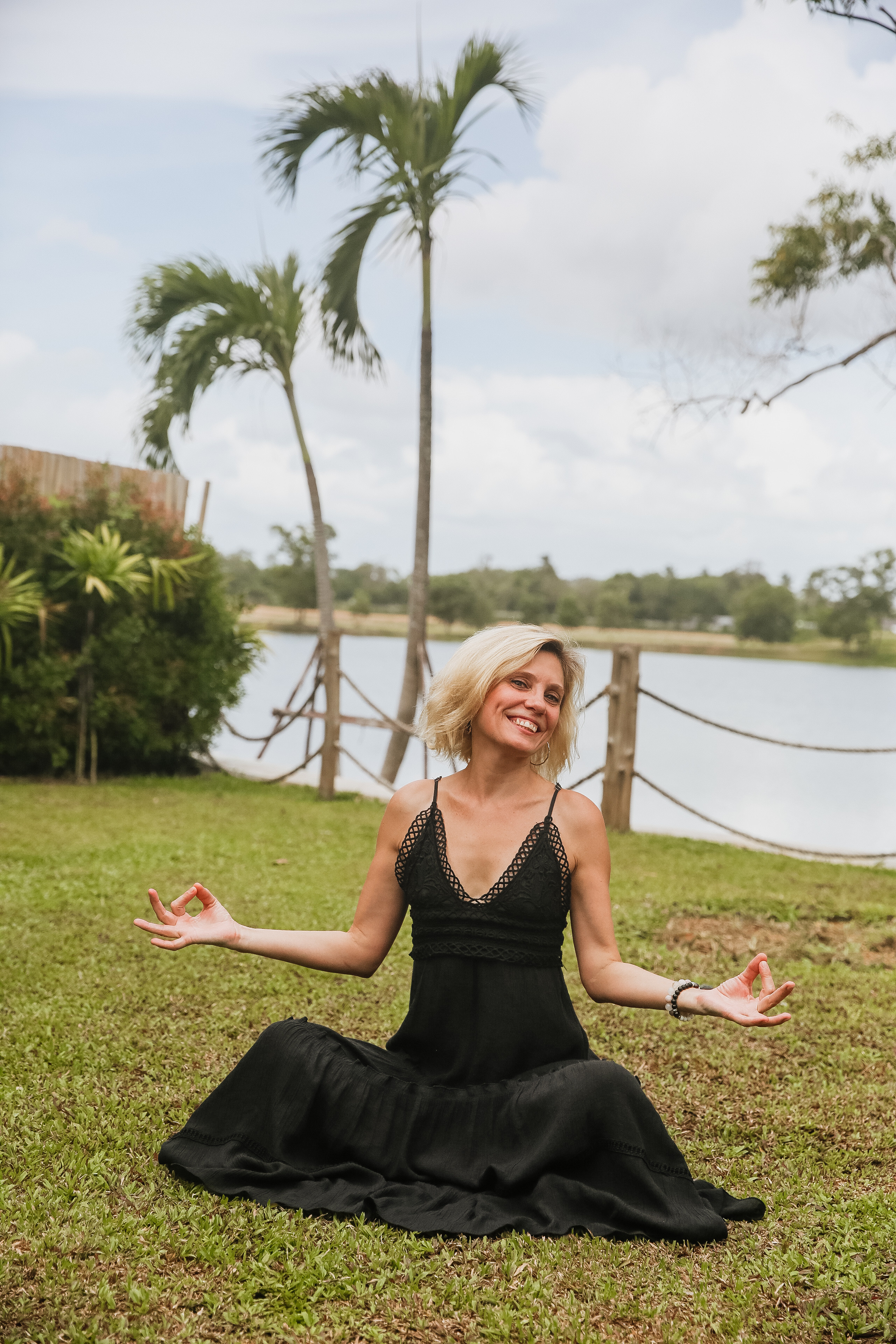 Завтрак женского клуба на Бангтао 3.08.23. Фотограф и видеограф Анна Домашенко