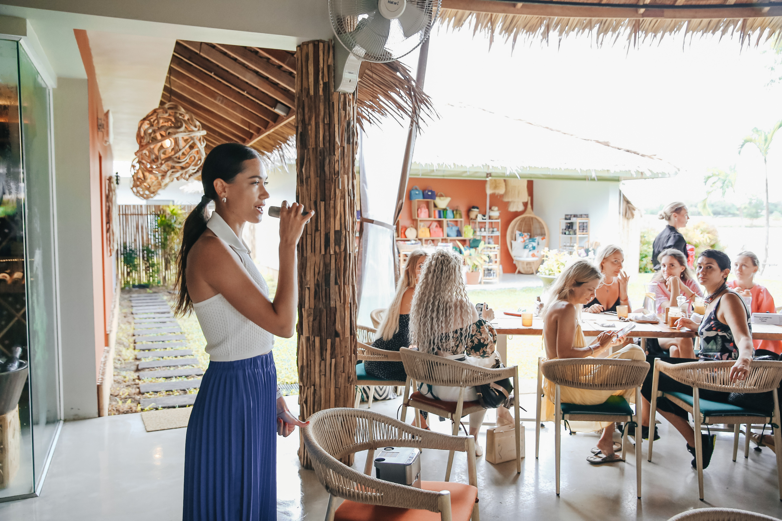Завтрак женского клуба  Бангтао 10.08.23. Фотограф и видеограф Анна Домашенко