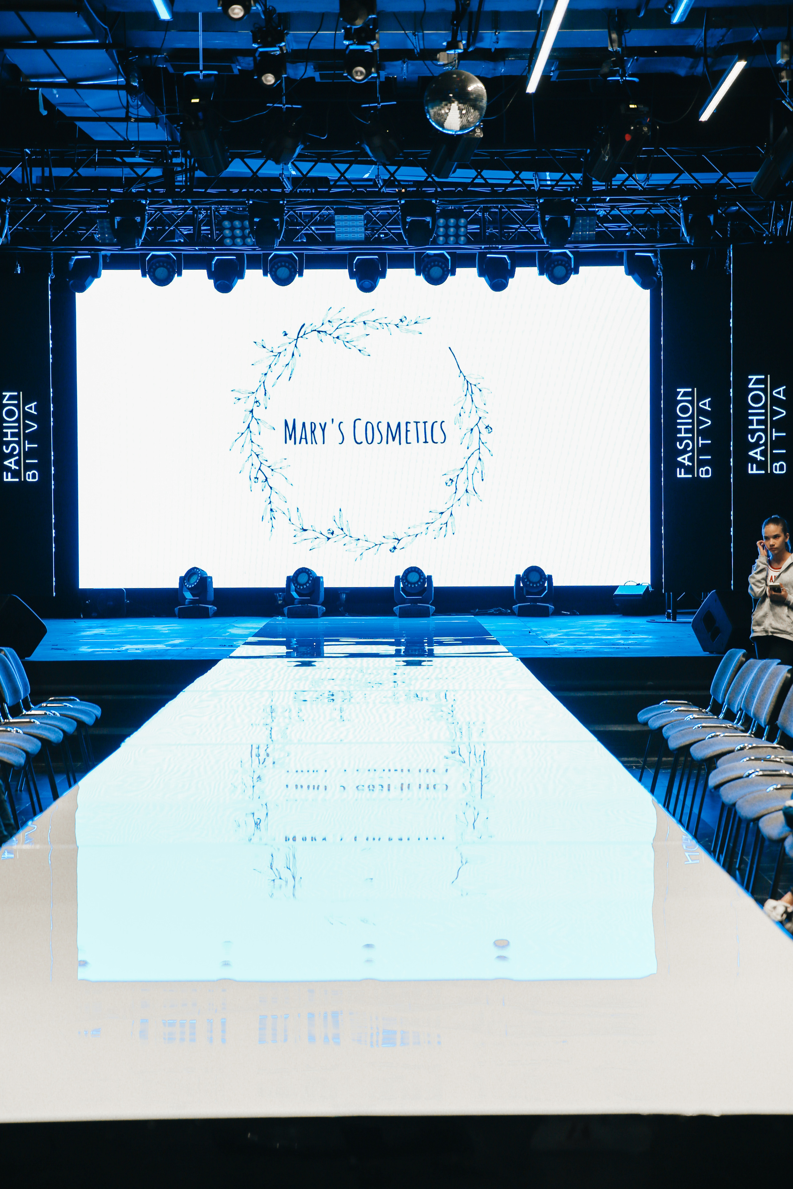 Показ ЯровитХолл. Фотограф и видеограф Анна Домашенко