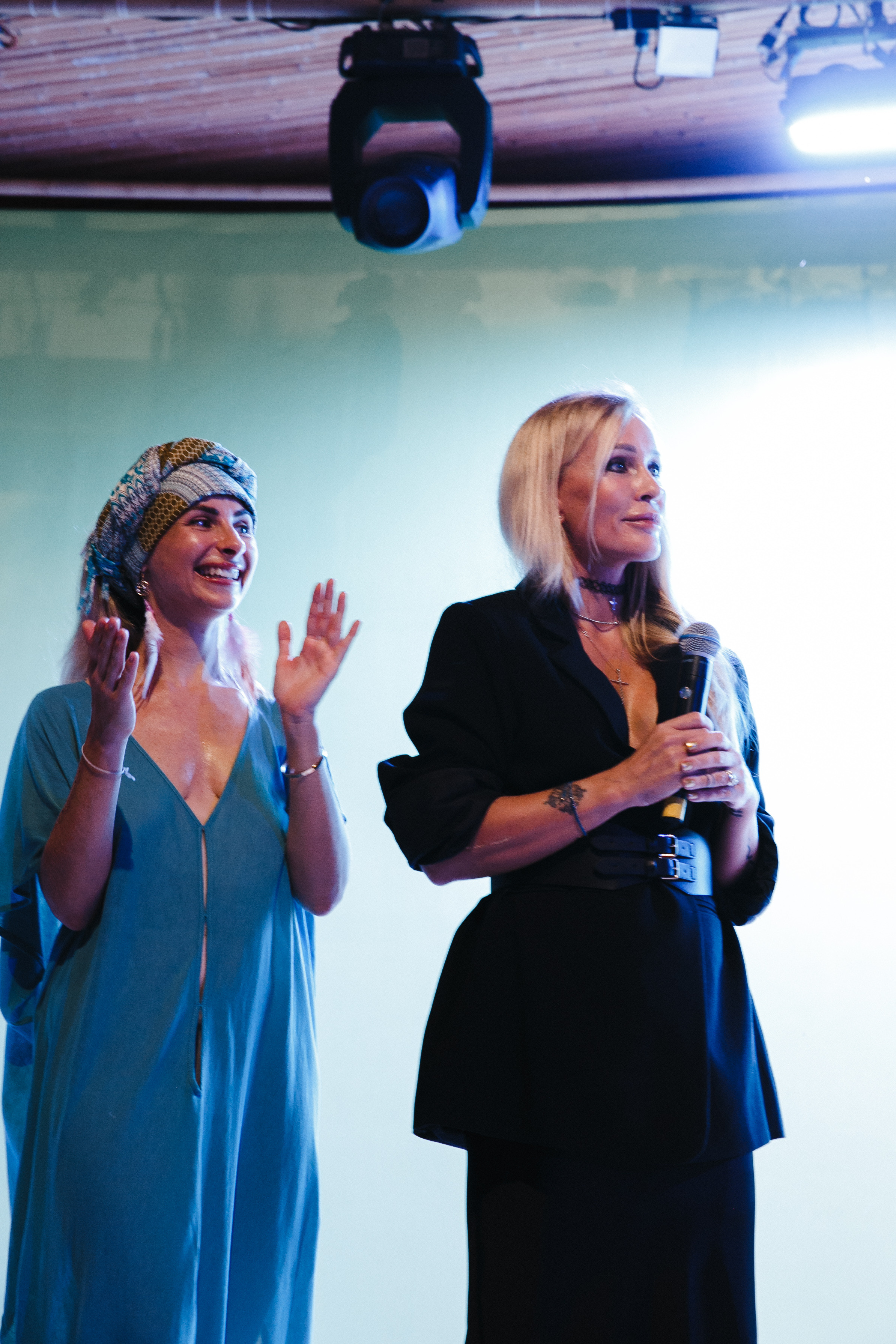 Показ AMORE Бангтао 30.09.23. Фотограф и видеограф Анна Домашенко