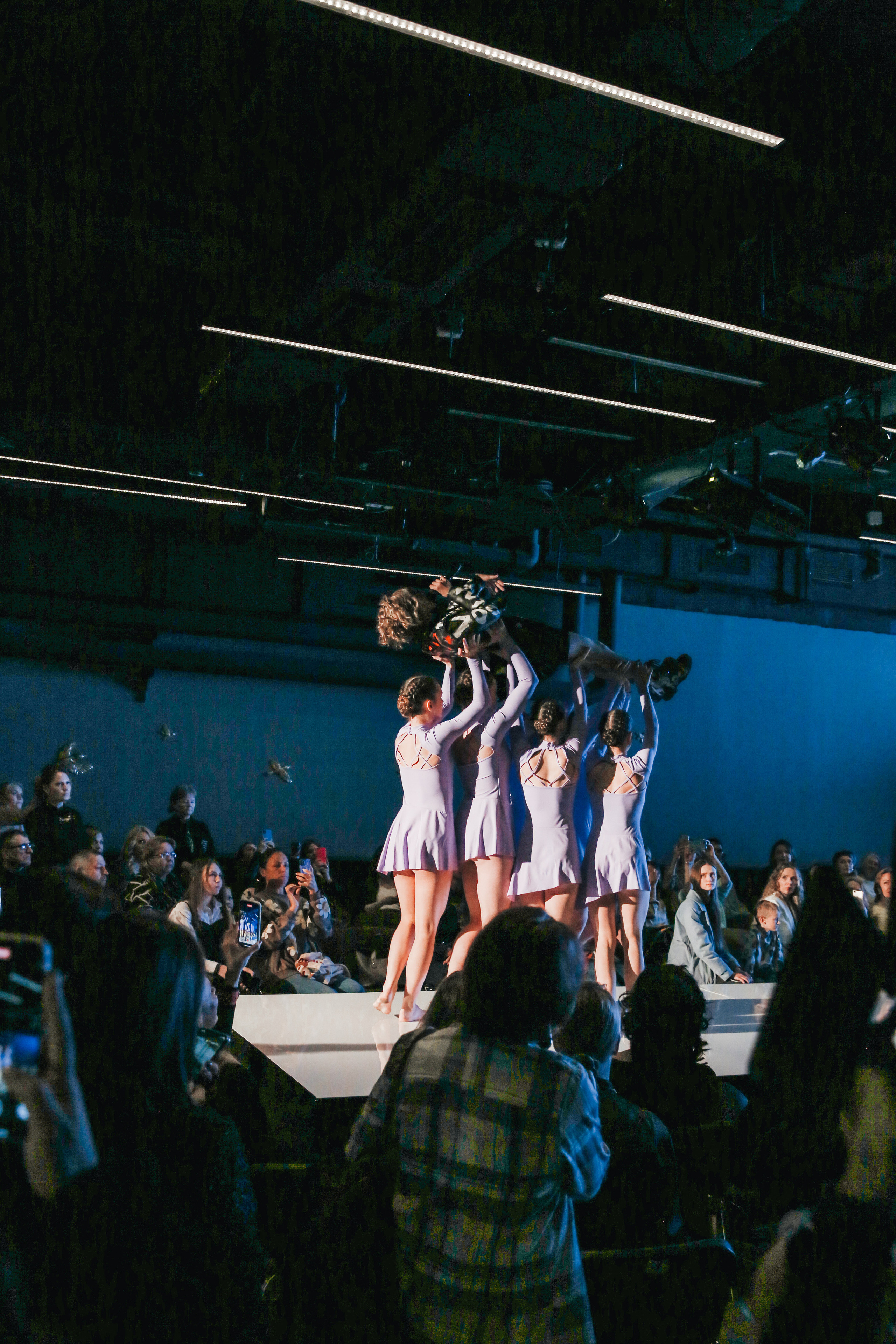 Показ ЯровитХолл. Фотограф и видеограф Анна Домашенко