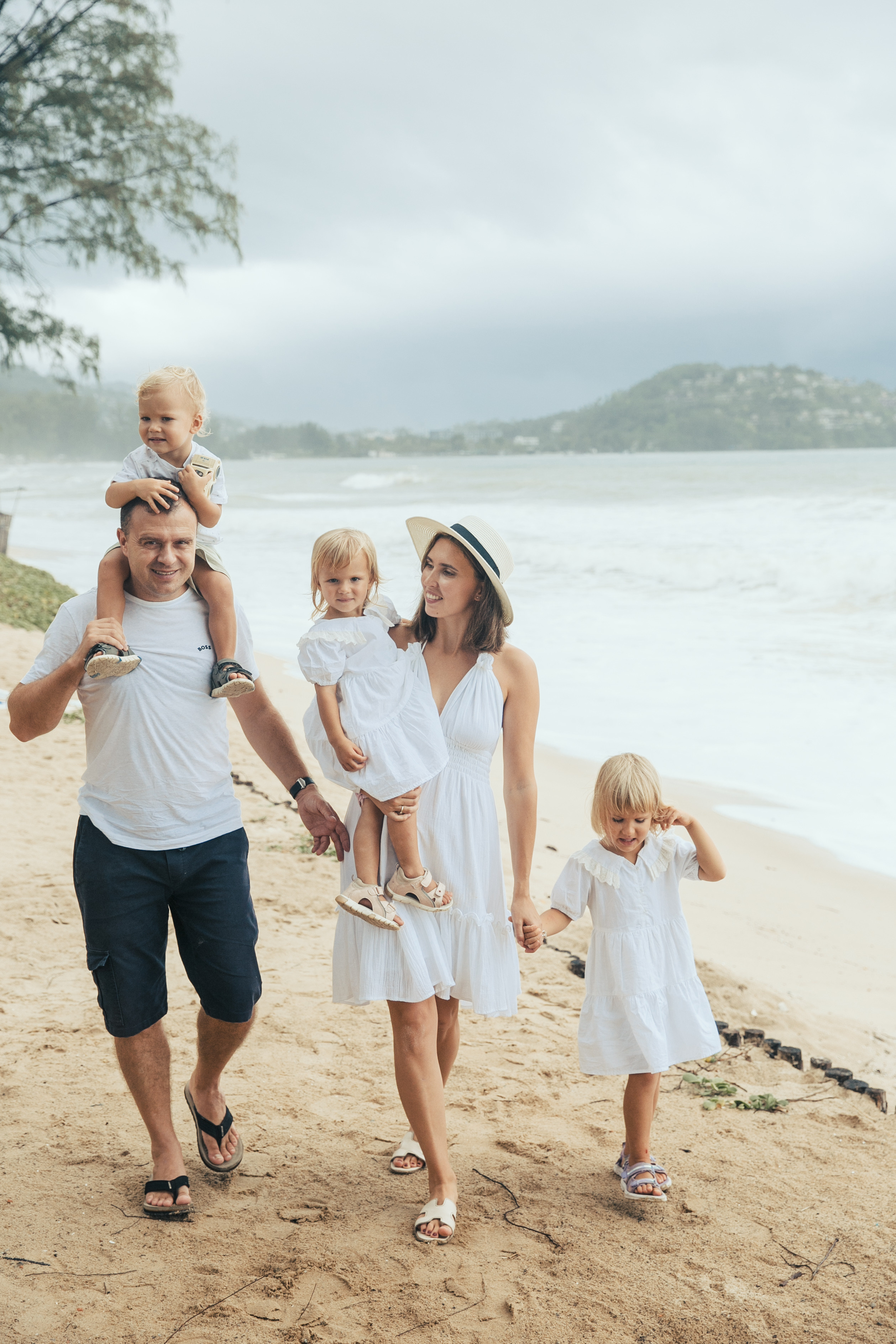 Семейная фотосессия на Бангтао, Пхукет. Фотограф и видеограф Анна Домашенко