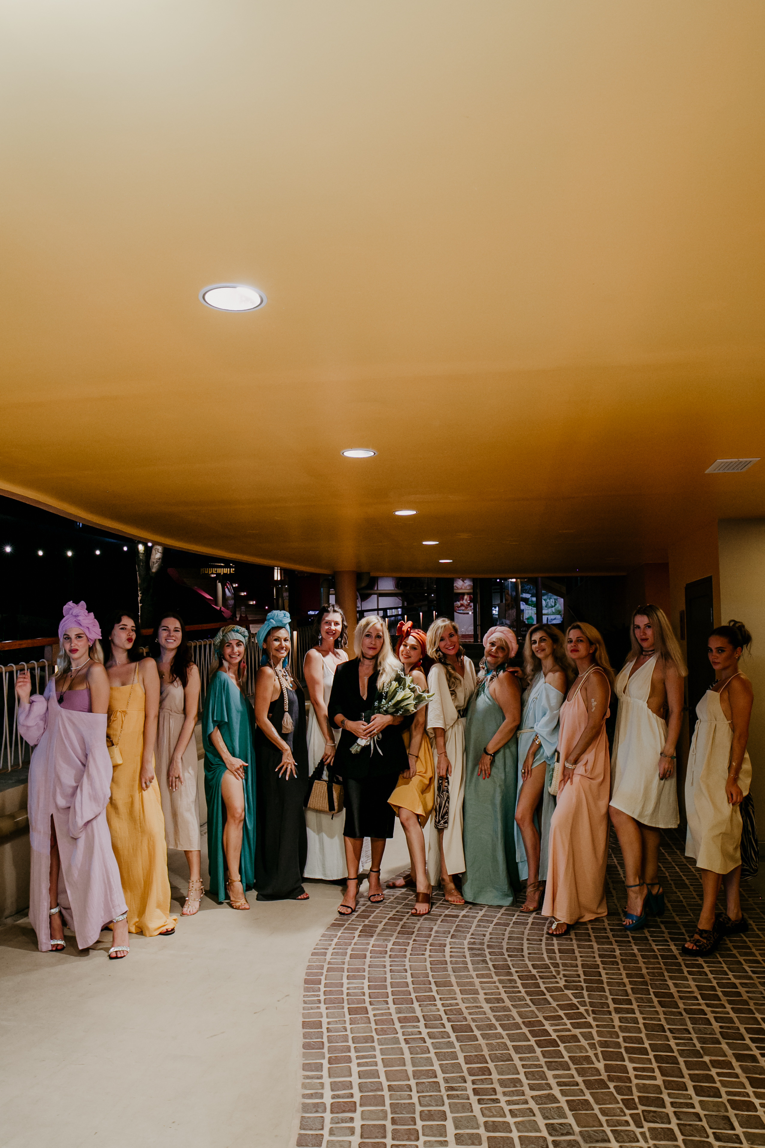 Показ AMORE Бангтао 30.09.23. Фотограф и видеограф Анна Домашенко