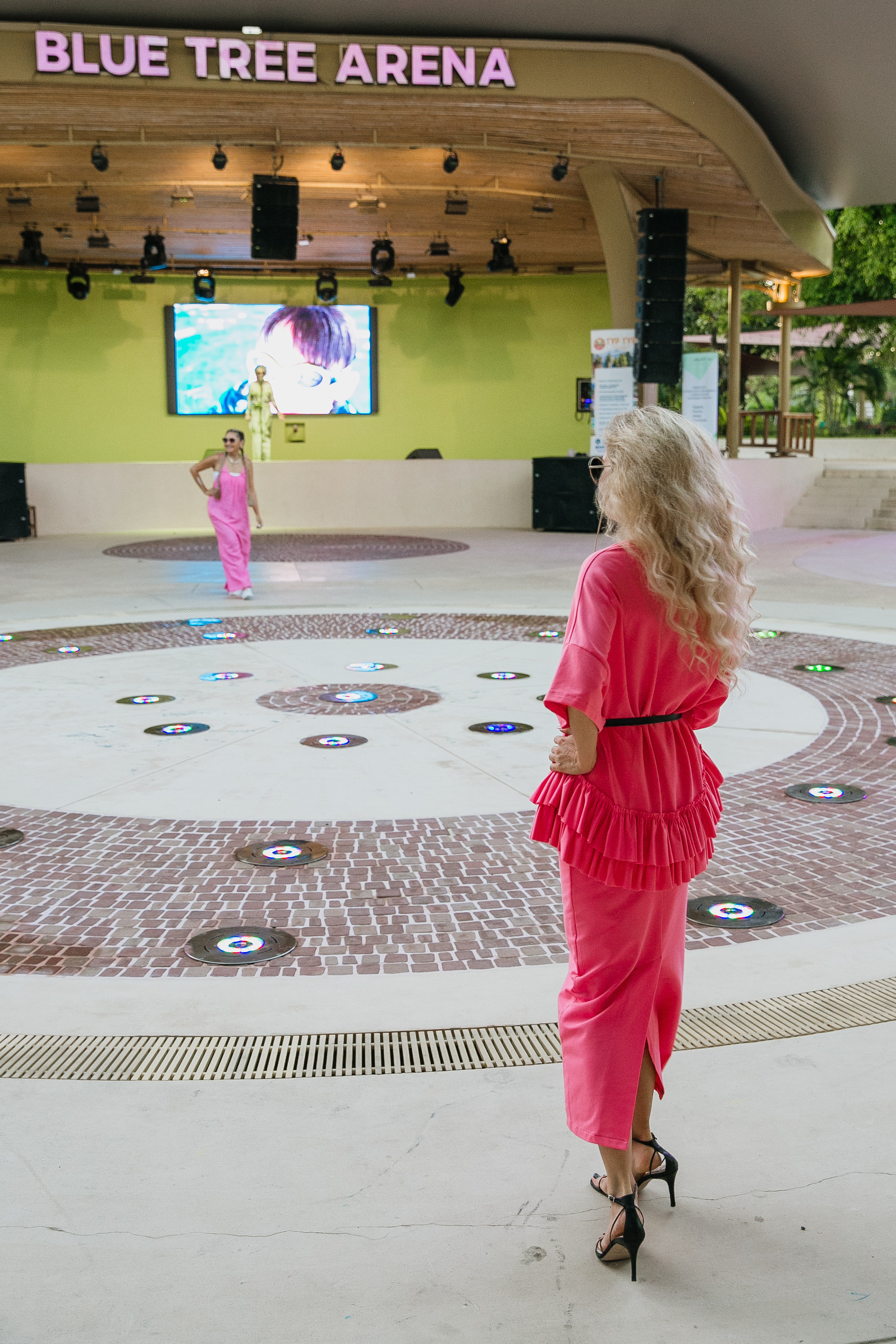 Показ AMORE Бангтао 30.09.23. Фотограф и видеограф Анна Домашенко