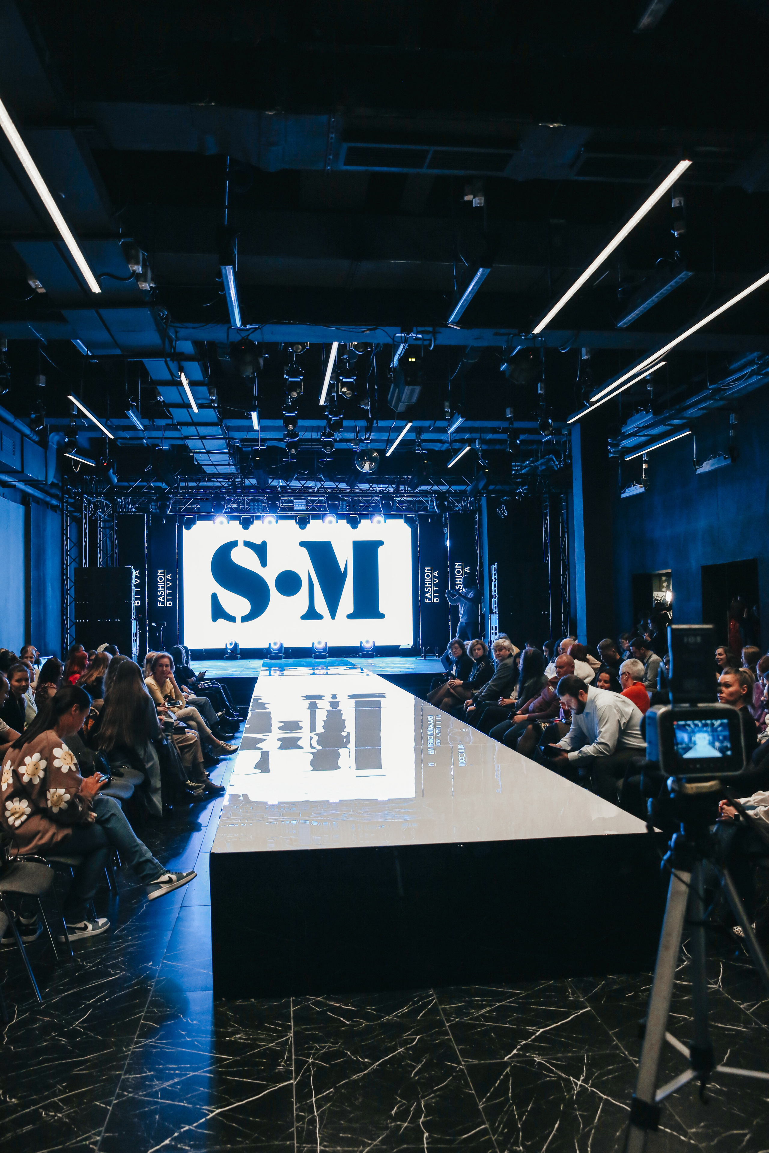 Показ ЯровитХолл. Фотограф и видеограф Анна Домашенко