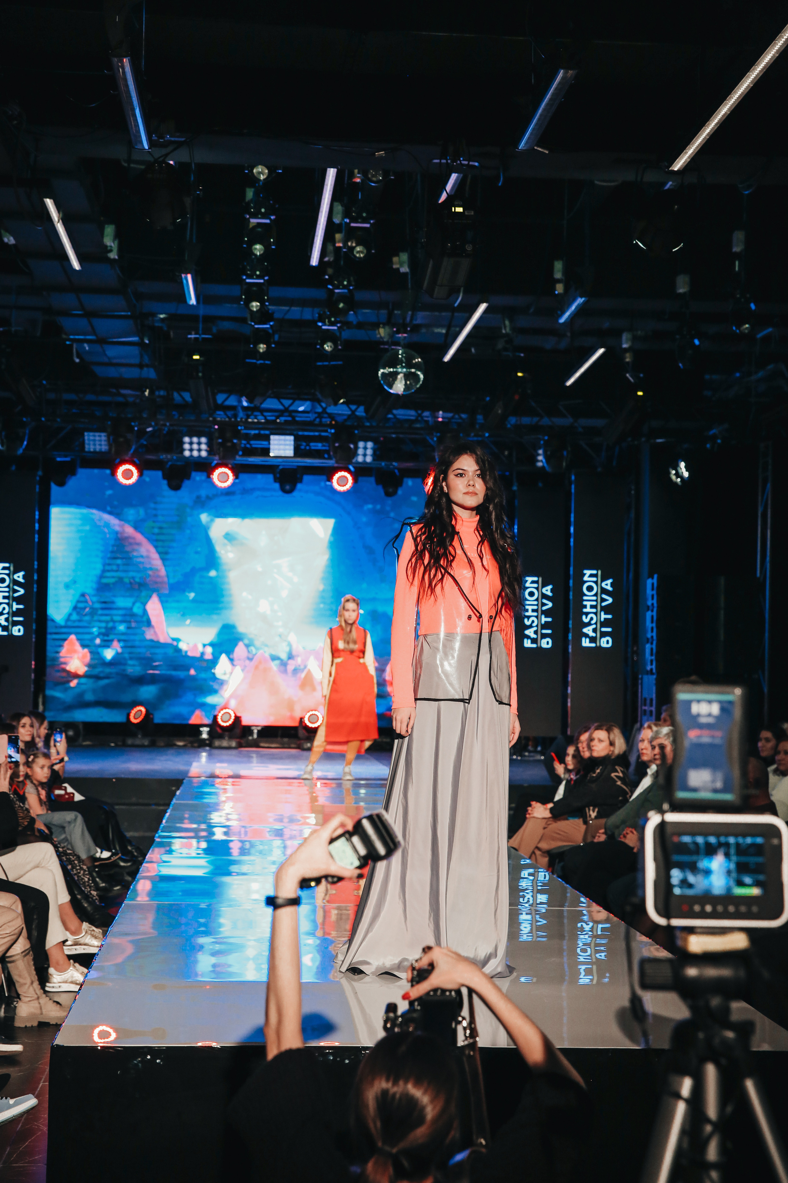 Показ ЯровитХолл. Фотограф и видеограф Анна Домашенко