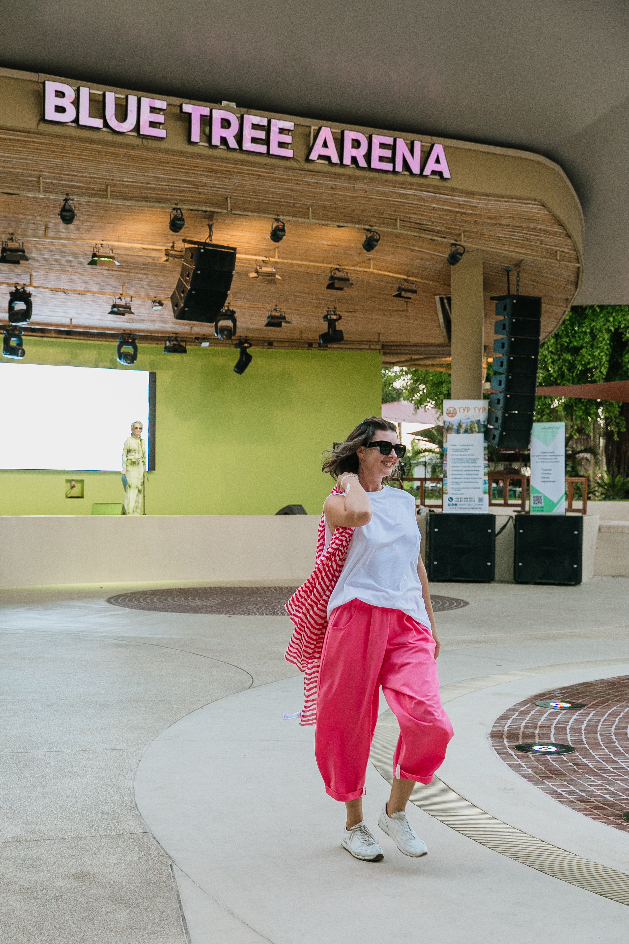 Показ AMORE Бангтао 30.09.23. Фотограф и видеограф Анна Домашенко