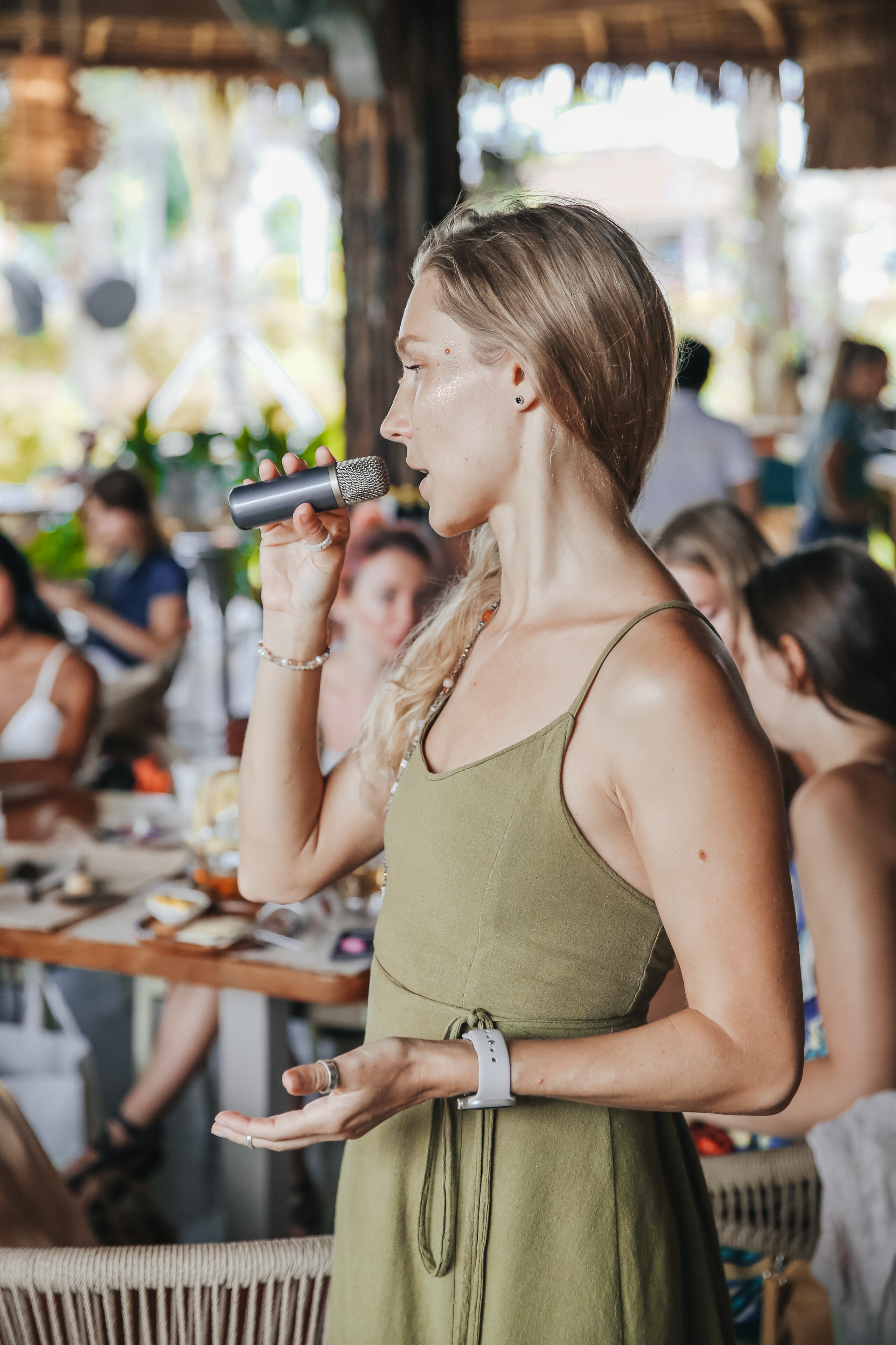 Завтрак женского клуба  Бангтао 10.08.23. Фотограф и видеограф Анна Домашенко