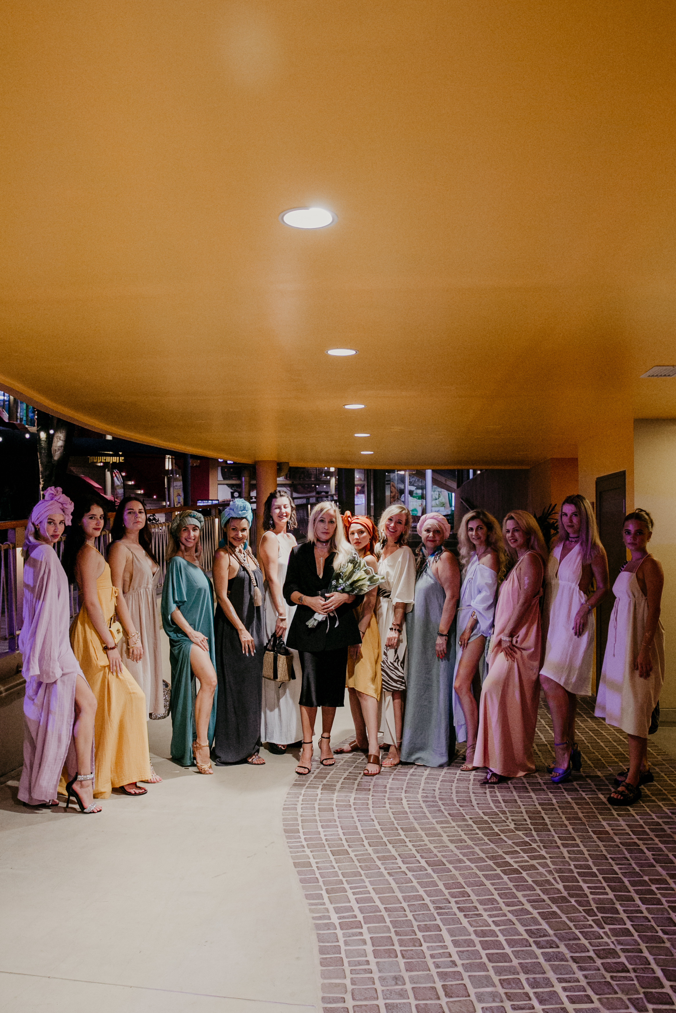 Показ AMORE Бангтао 30.09.23. Фотограф и видеограф Анна Домашенко