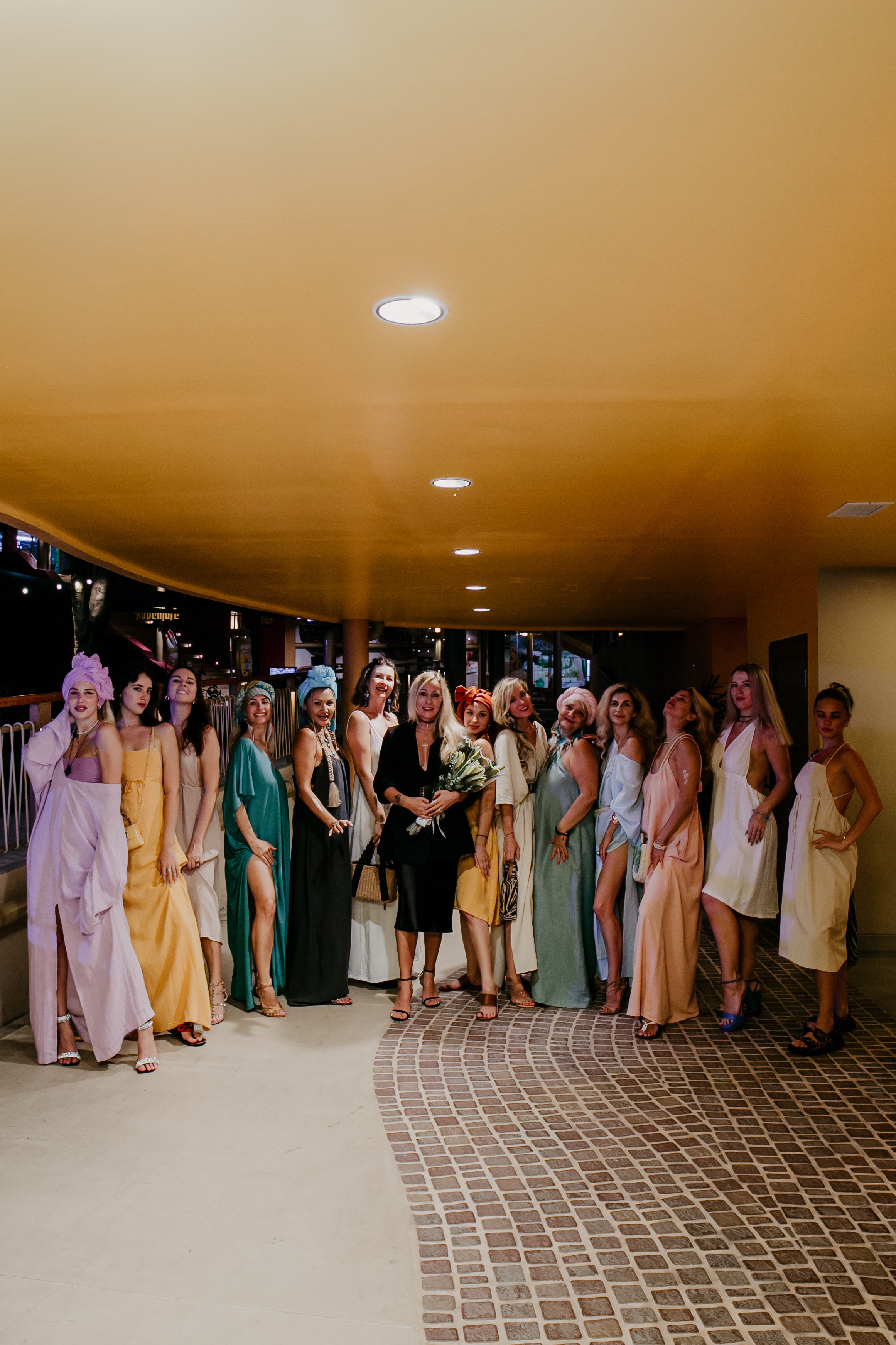 Показ AMORE Бангтао 30.09.23. Фотограф и видеограф Анна Домашенко