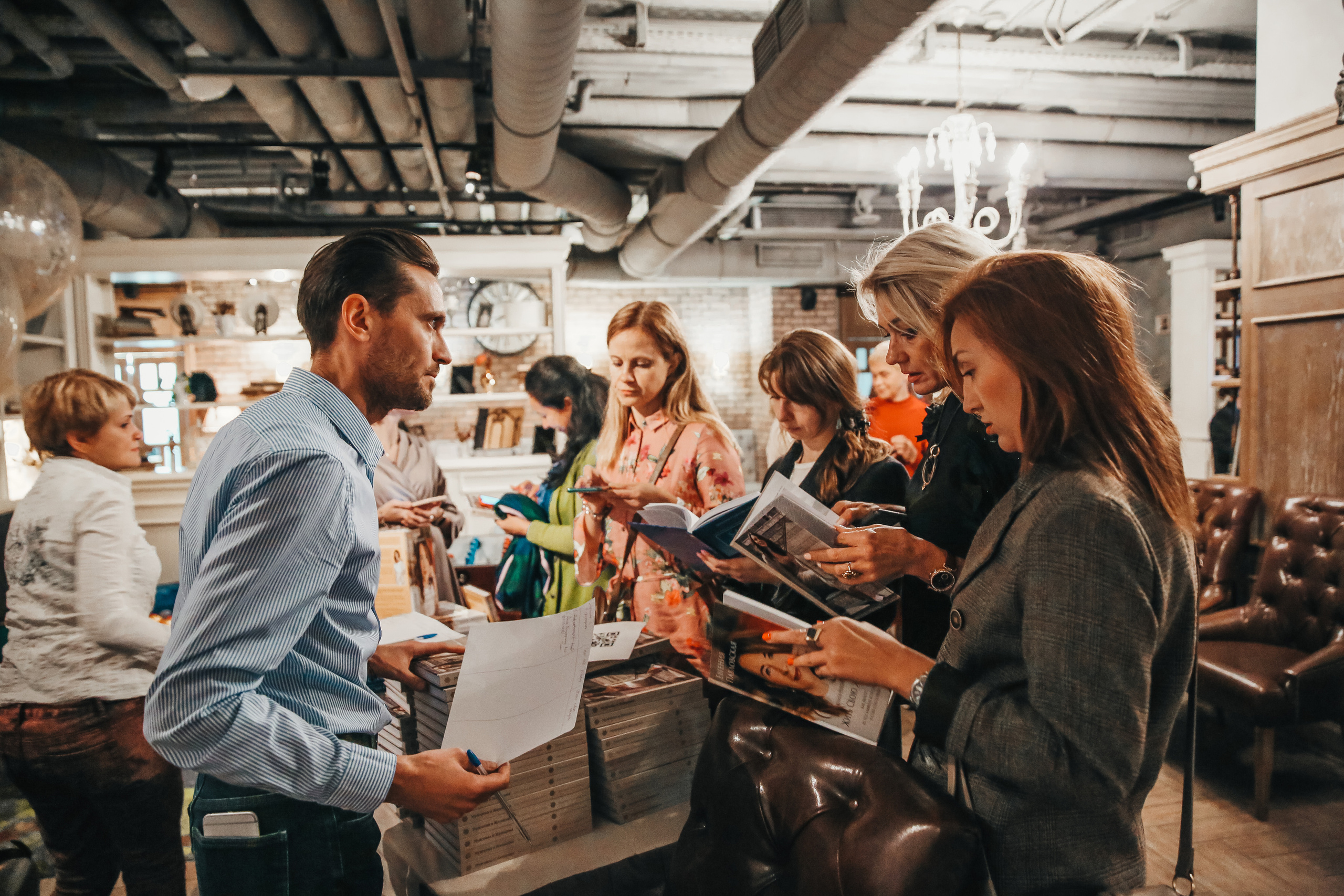Бизнес ужин с коучем Евгенией Павловской 15.09.21. Фотограф и видеограф Анна Домашенко