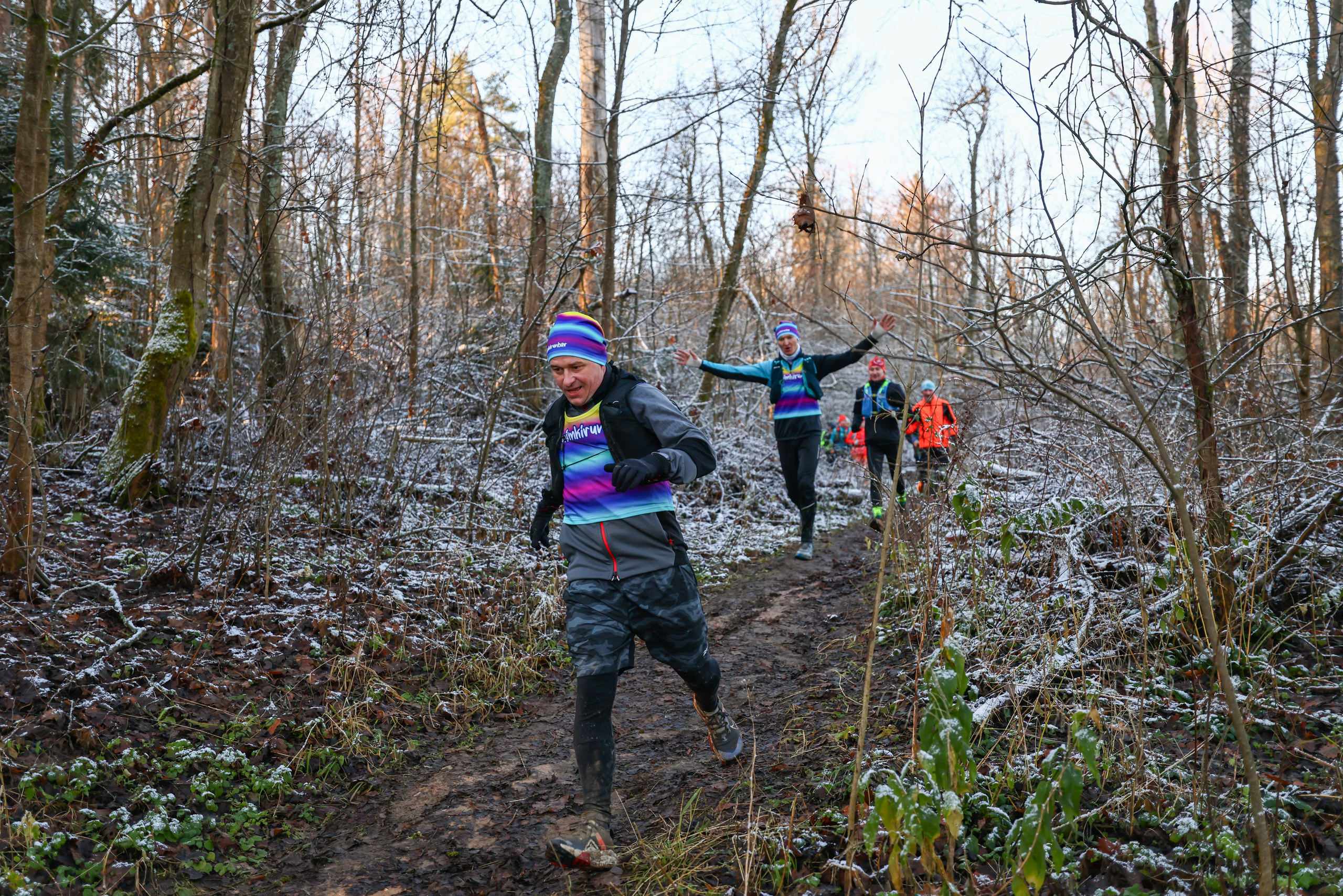Два лепестка Химкинского марафона у дома, 23.11.25. Фотограф Сергей Ловкий