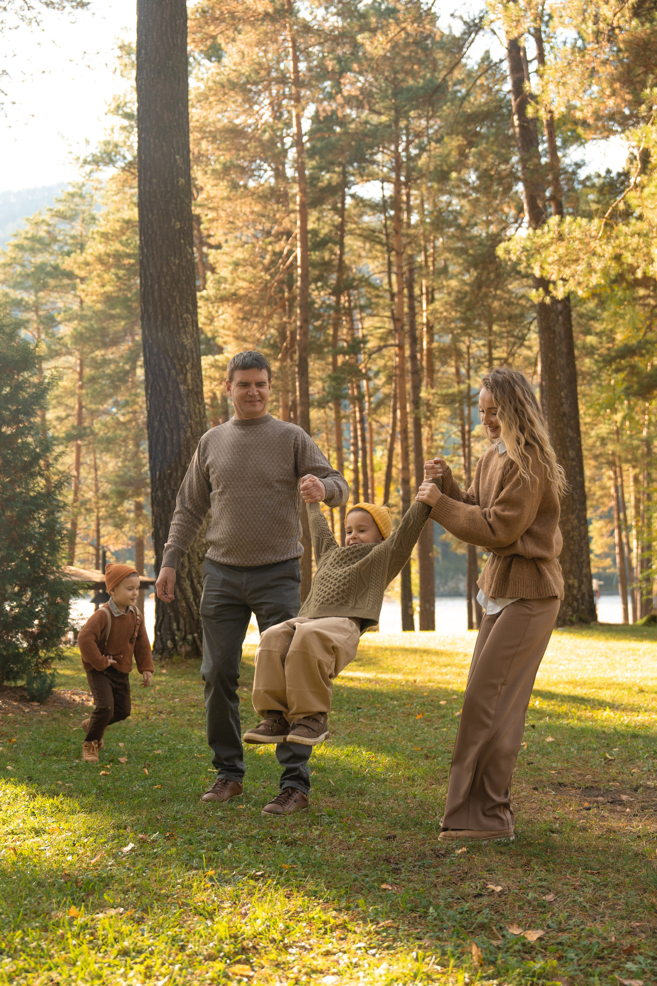 Семейная фотосессия в Москве для большой семьи. Свадебный фотограф в Москве Анна Полушина