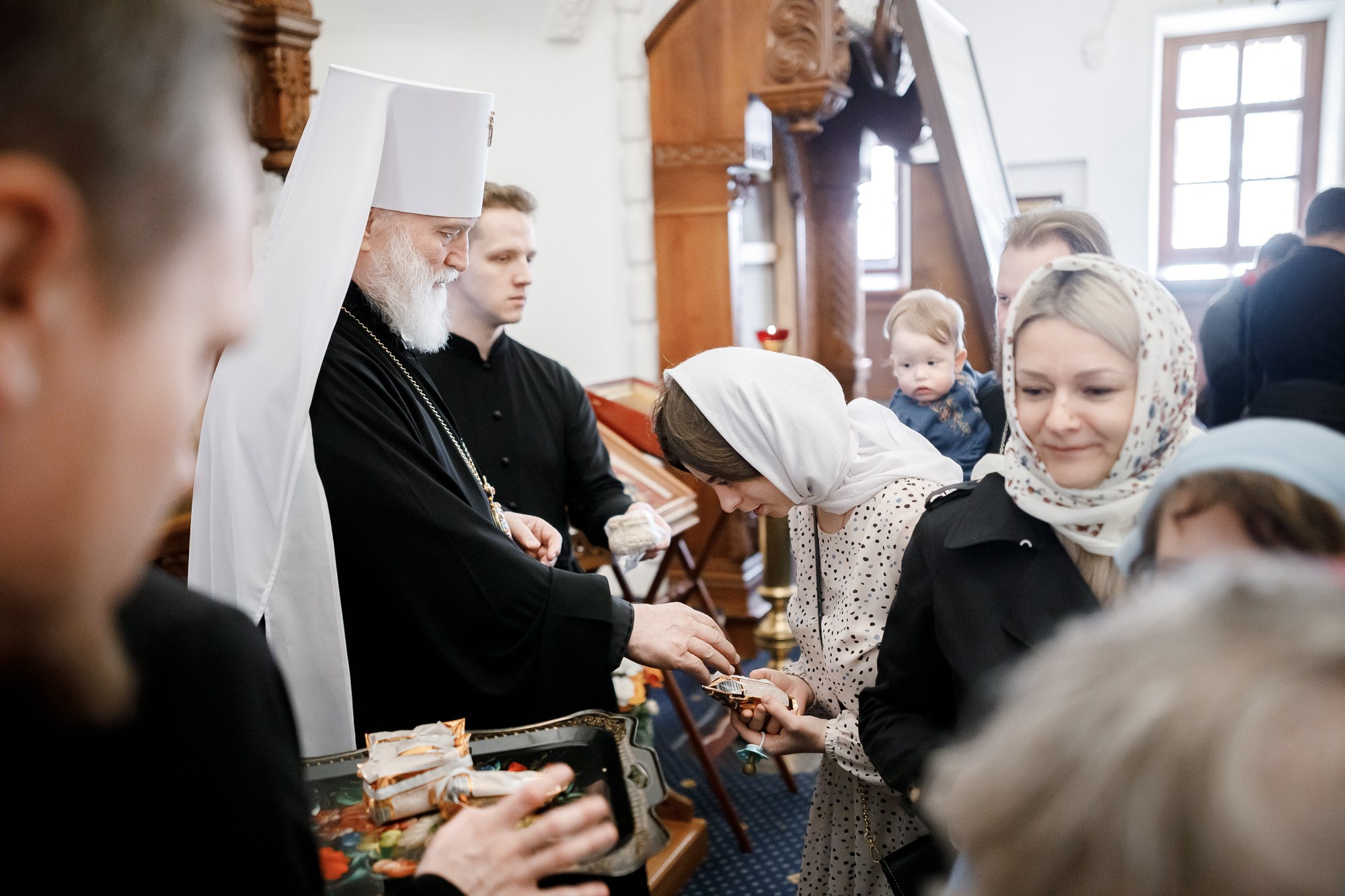 Служение митрополита Павла в среду Светлой седмицы. Храм апостола Иоанна Богослова под Вязом. Фотограф на венчание, крещение
