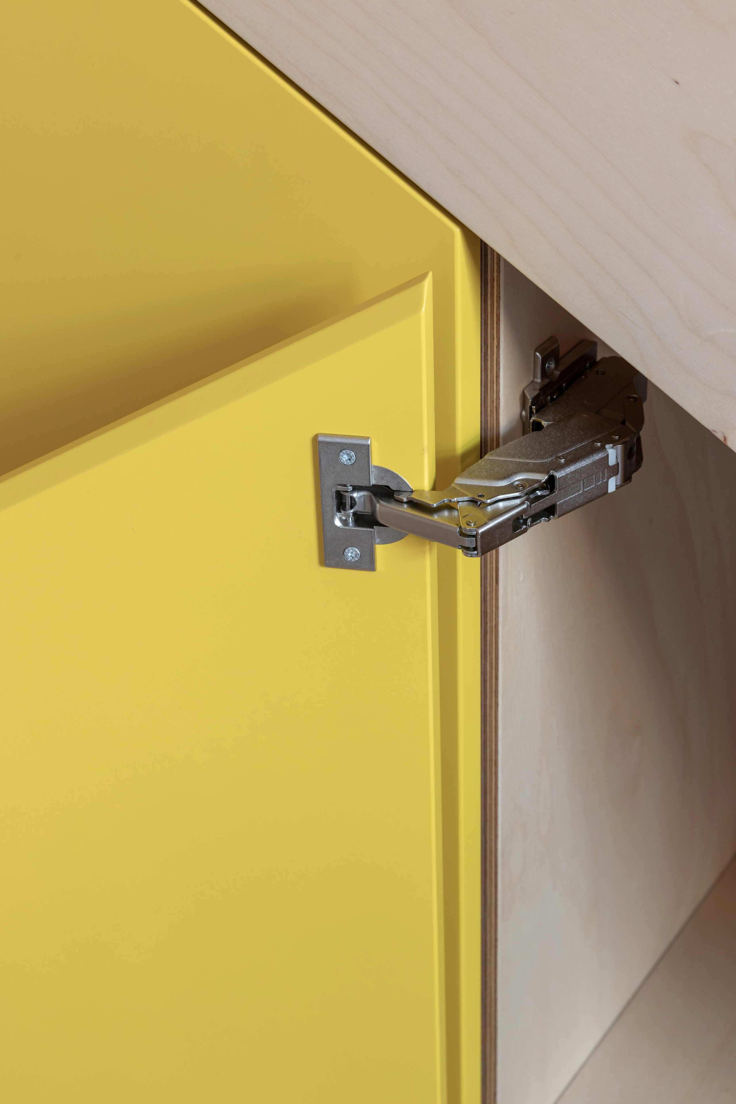 Квартира с мебелью из фанеры. Наталья Мавренкова интерьерный фотограф, декоратор в Санкт-Петербурге