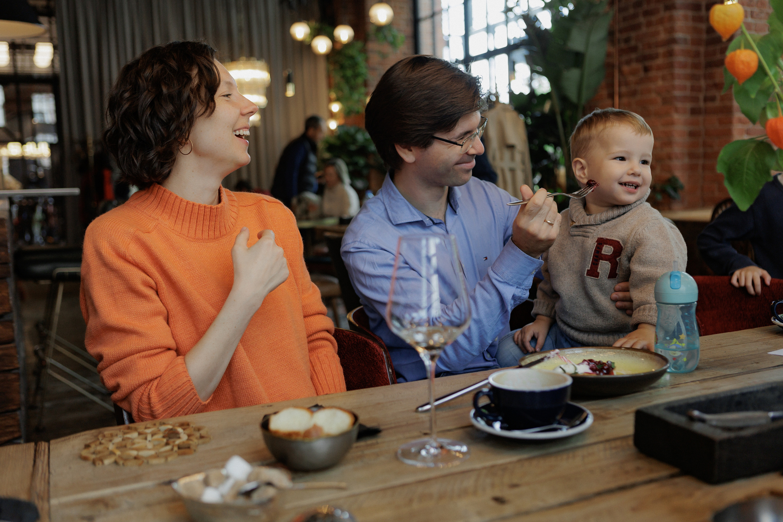 Семейная съемка спб, семейный завтрак в ресторане, фото с детьми, детская съемка спб, семейный фотограф Санкт-Петербург, Cococo bistro