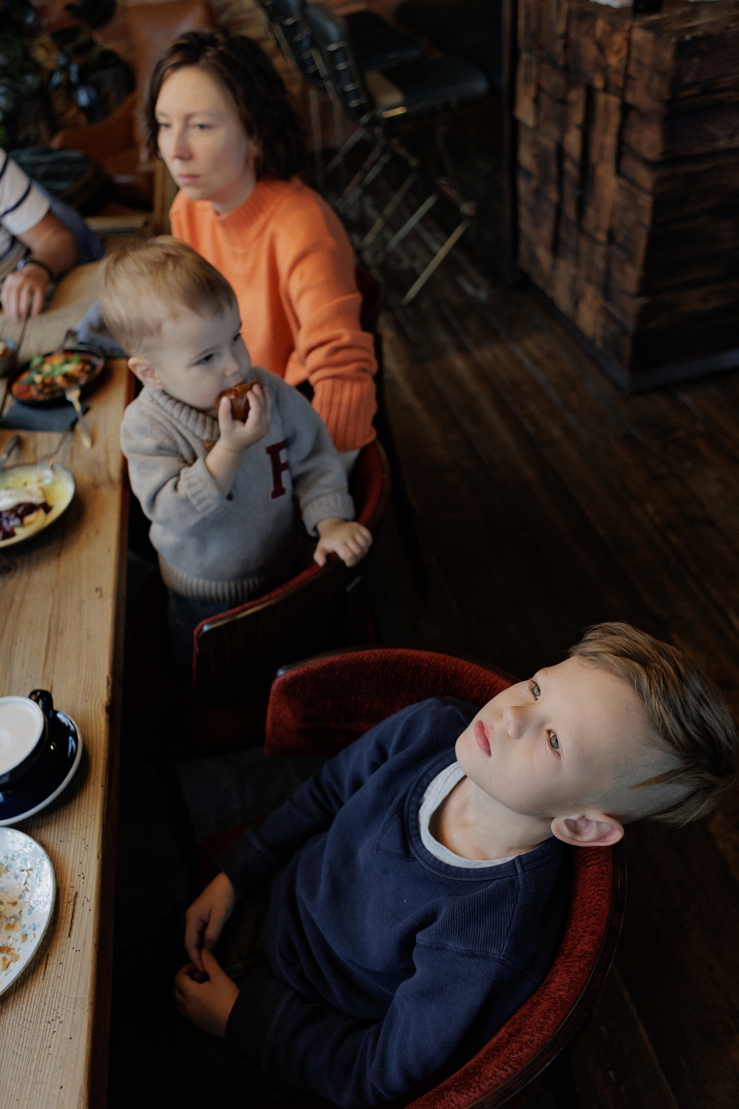 Семейная съемка спб, семейный завтрак в ресторане, фото с детьми, детская съемка спб, семейный фотограф Санкт-Петербург, Cococo bistro, Новая Голландия, фотосессия в новой голландии