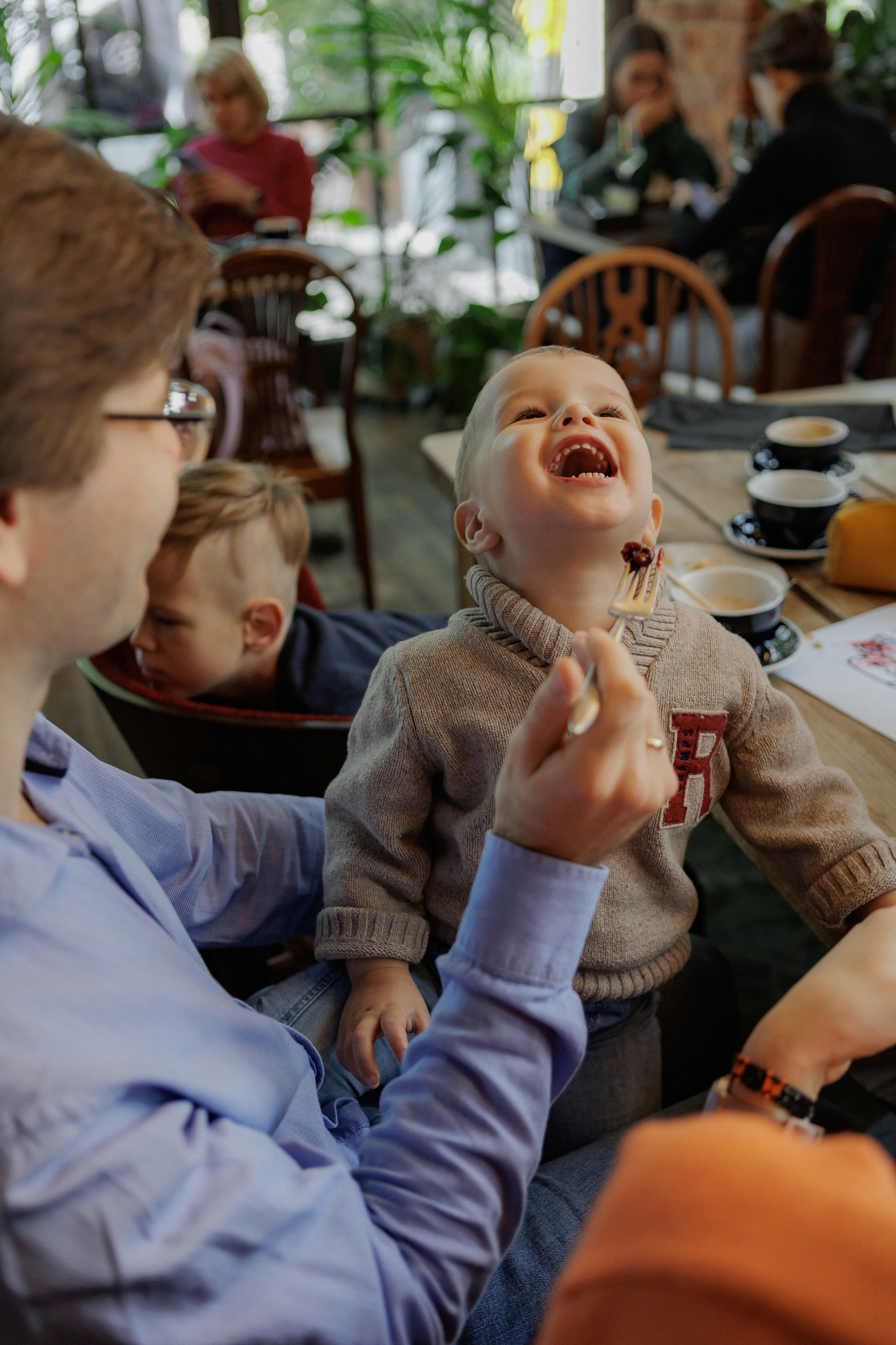 Семейная съемка спб, семейный завтрак в ресторане, фото с детьми, детская съемка спб, семейный фотограф Санкт-Петербург, Cococo bistro