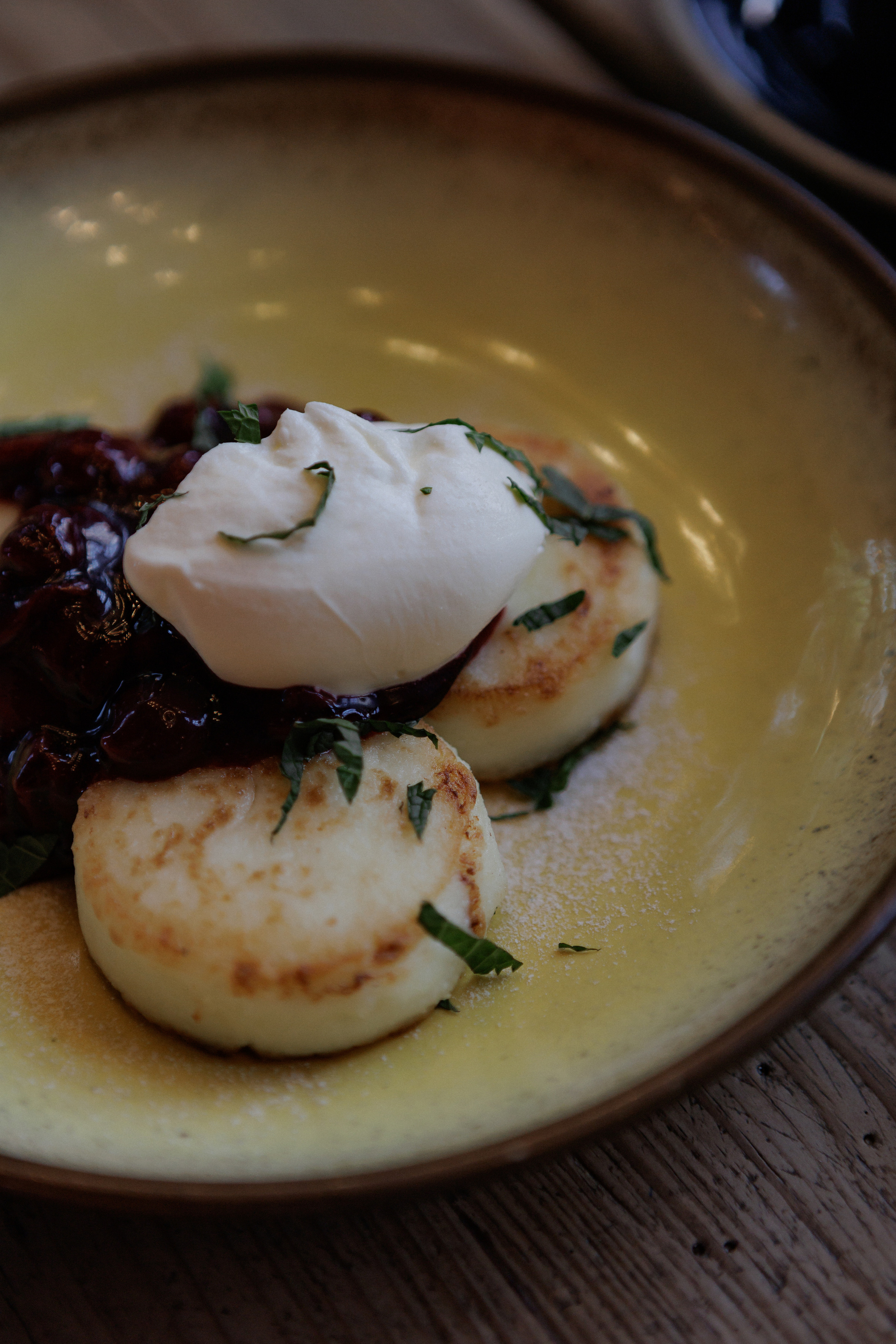 Теплый семейный завтрак в Cococo bistro