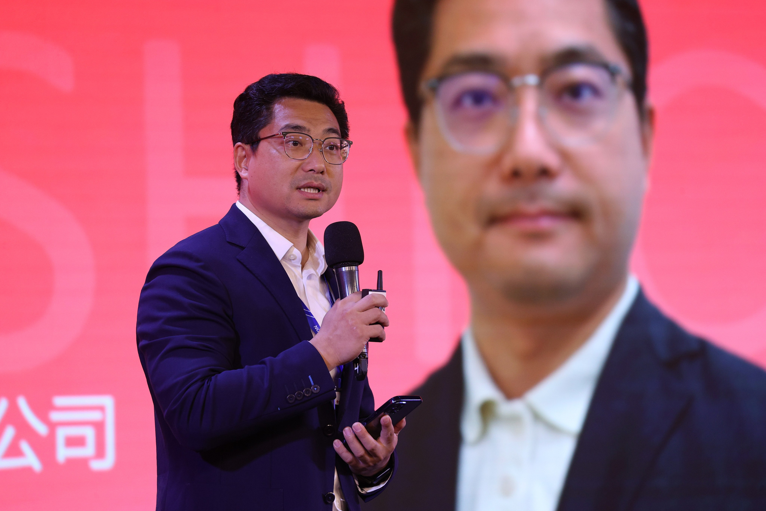 Репортажный фотограф в Москве Артём Соболев