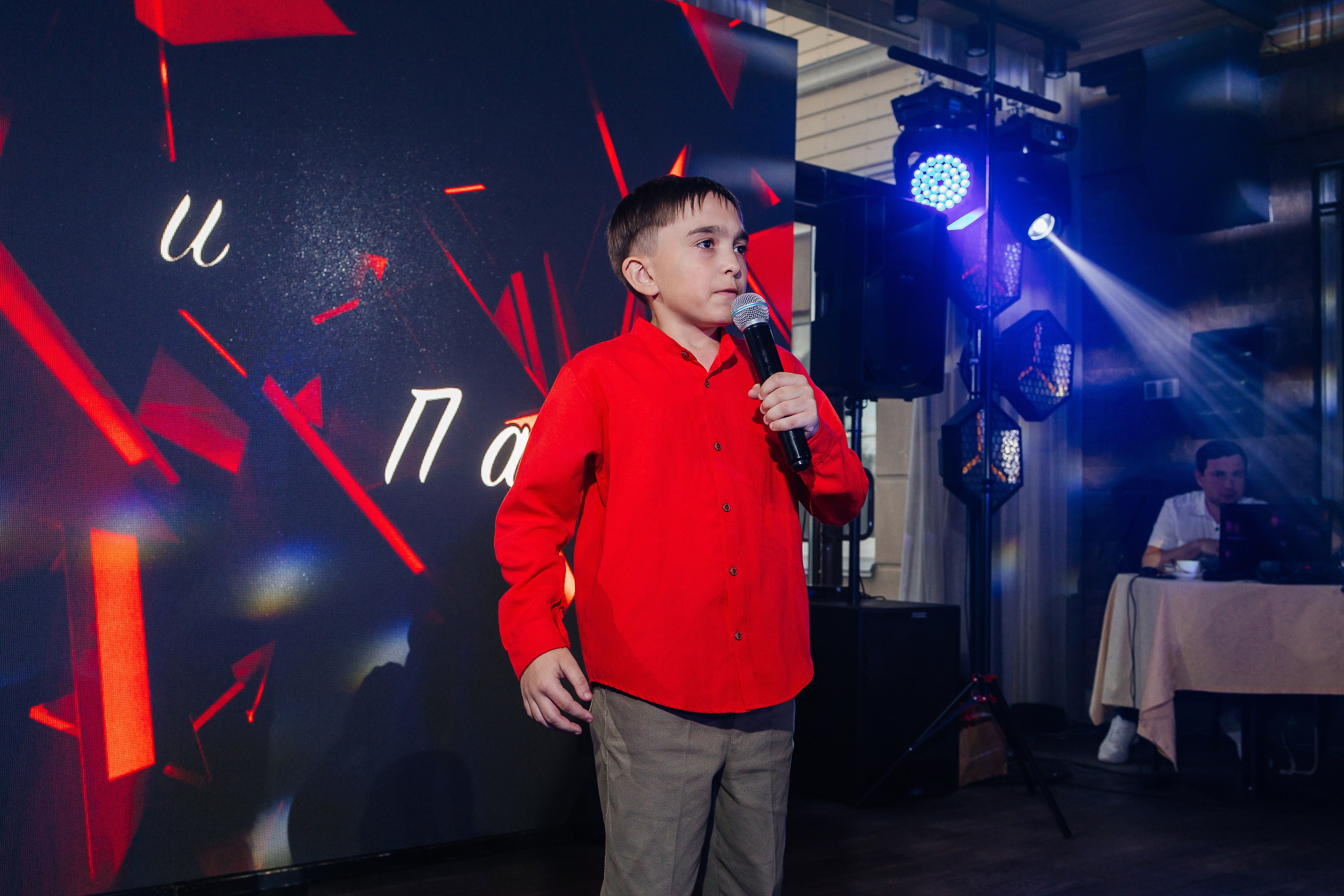 Грандиозное свадебное событие в уютном ресторане. Олег Сверчков | Свадебный фотограф Вологда