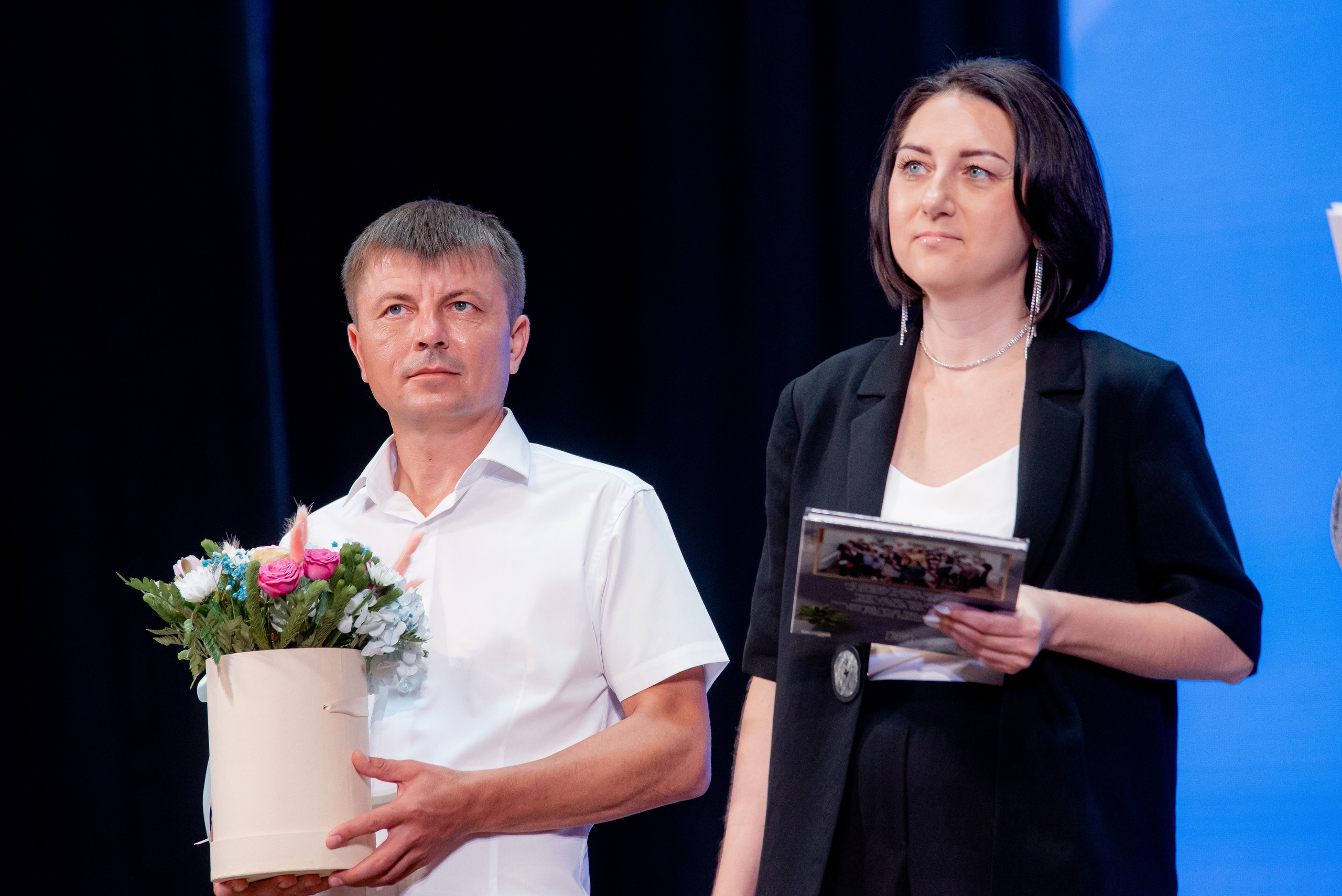 30 Школа. Вручение и Банкет. ДК Юбилейный и Банхоф. Фотограф в Волгограде и Волжском Александр Горбань