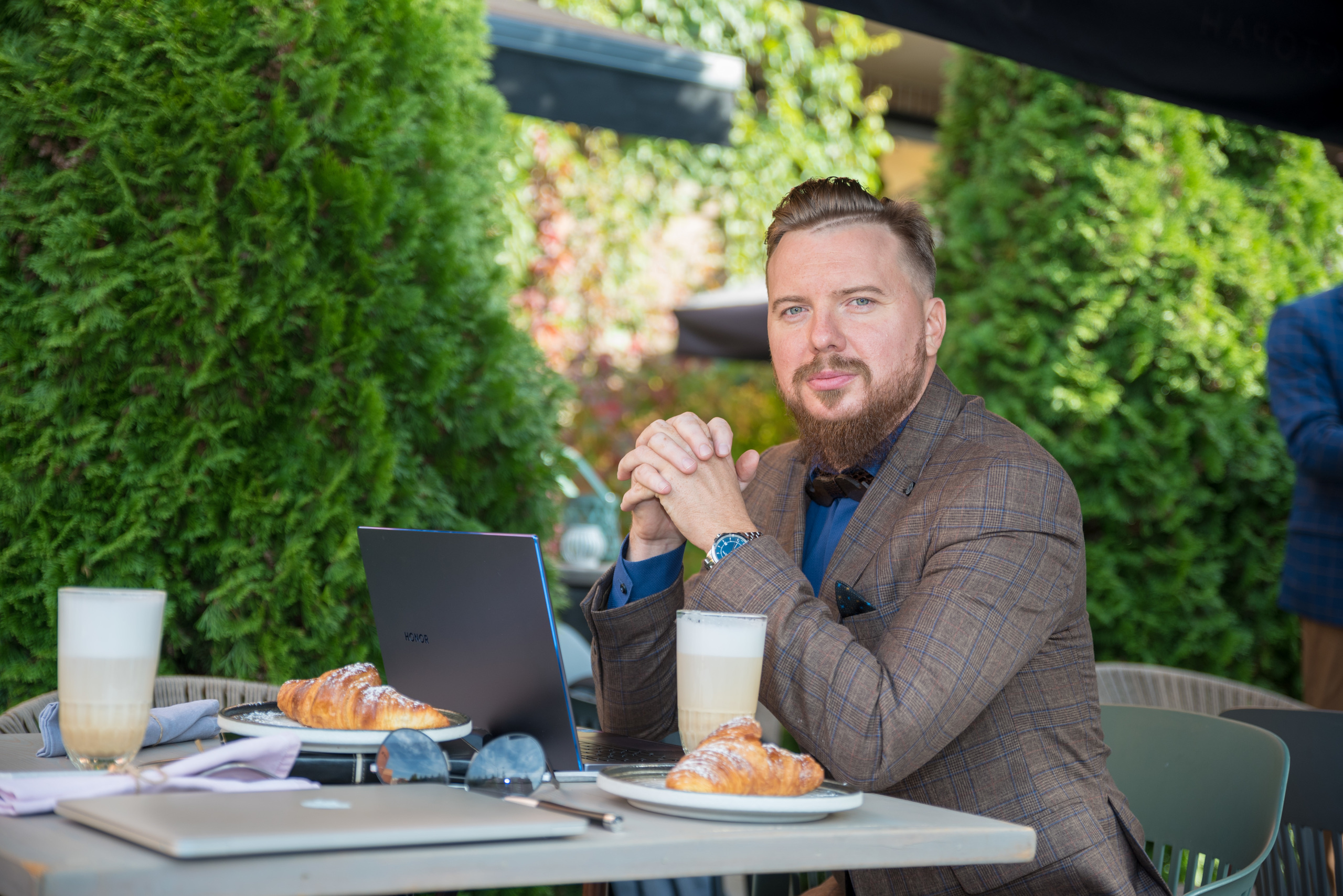 Мужская деловая съёмка