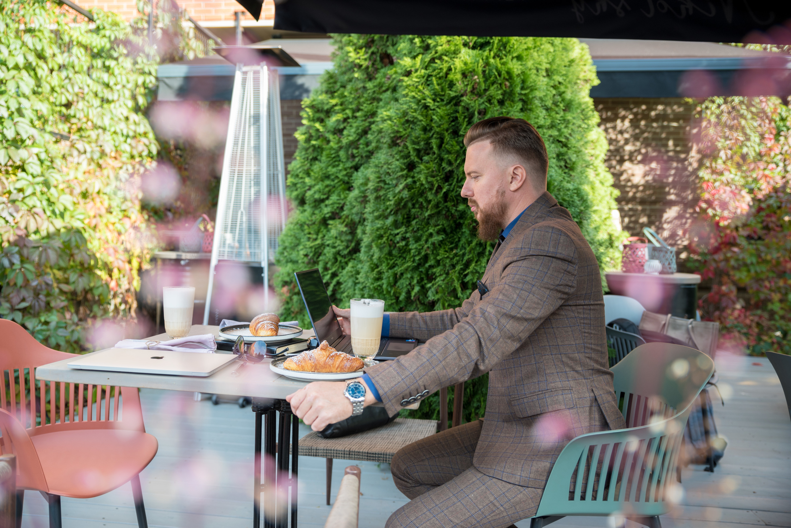 Мужская деловая съёмка