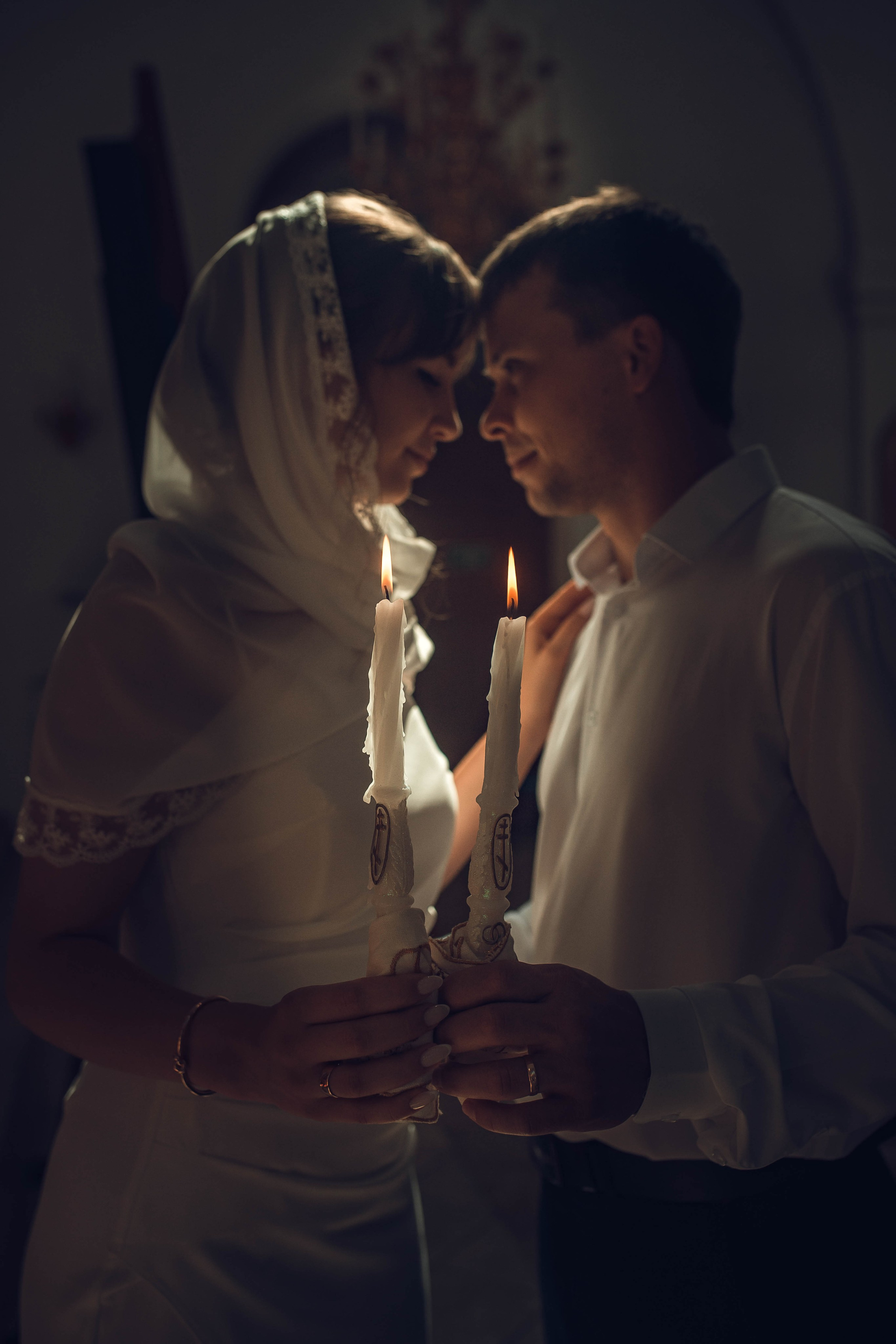 молодожены в сартове, пара в саратове ,съемка в храме, сьемка в храме москва, венчание в саратове, венчание москва , фоотосъемка венчание, фотограф на венчание в сартове, флотограф на венчание в москве