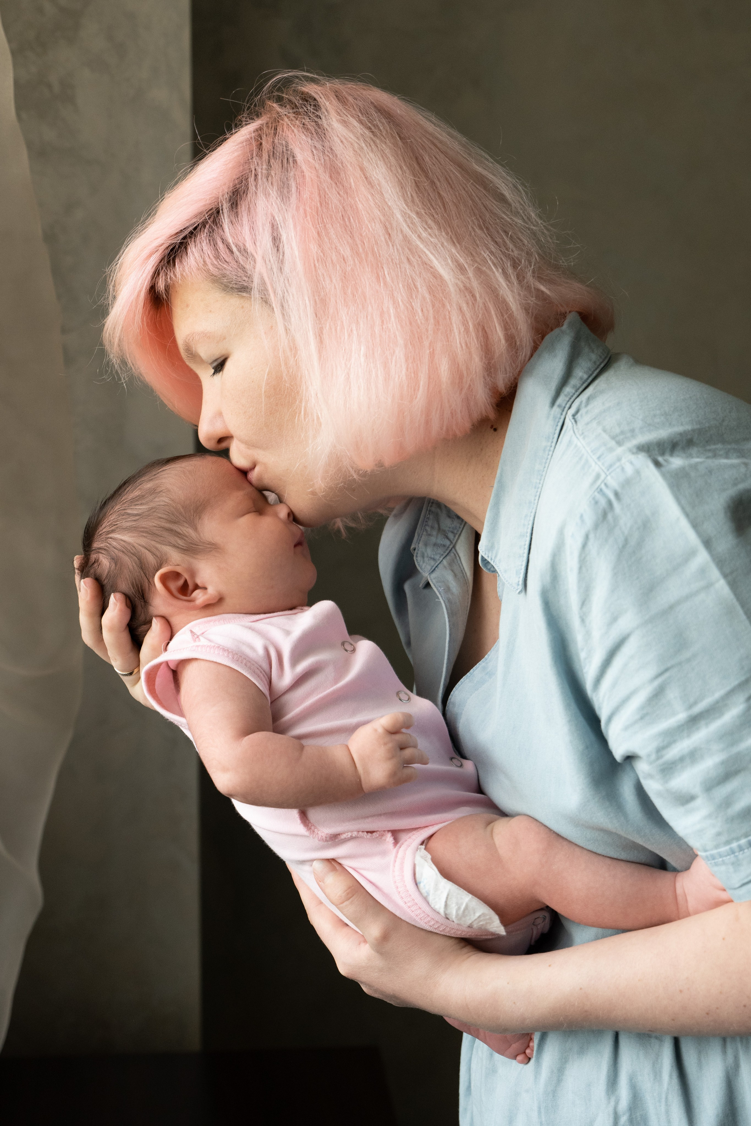 Домашняя фотосессия с новорожденным. Фотограф видеограф Ольга Василевская