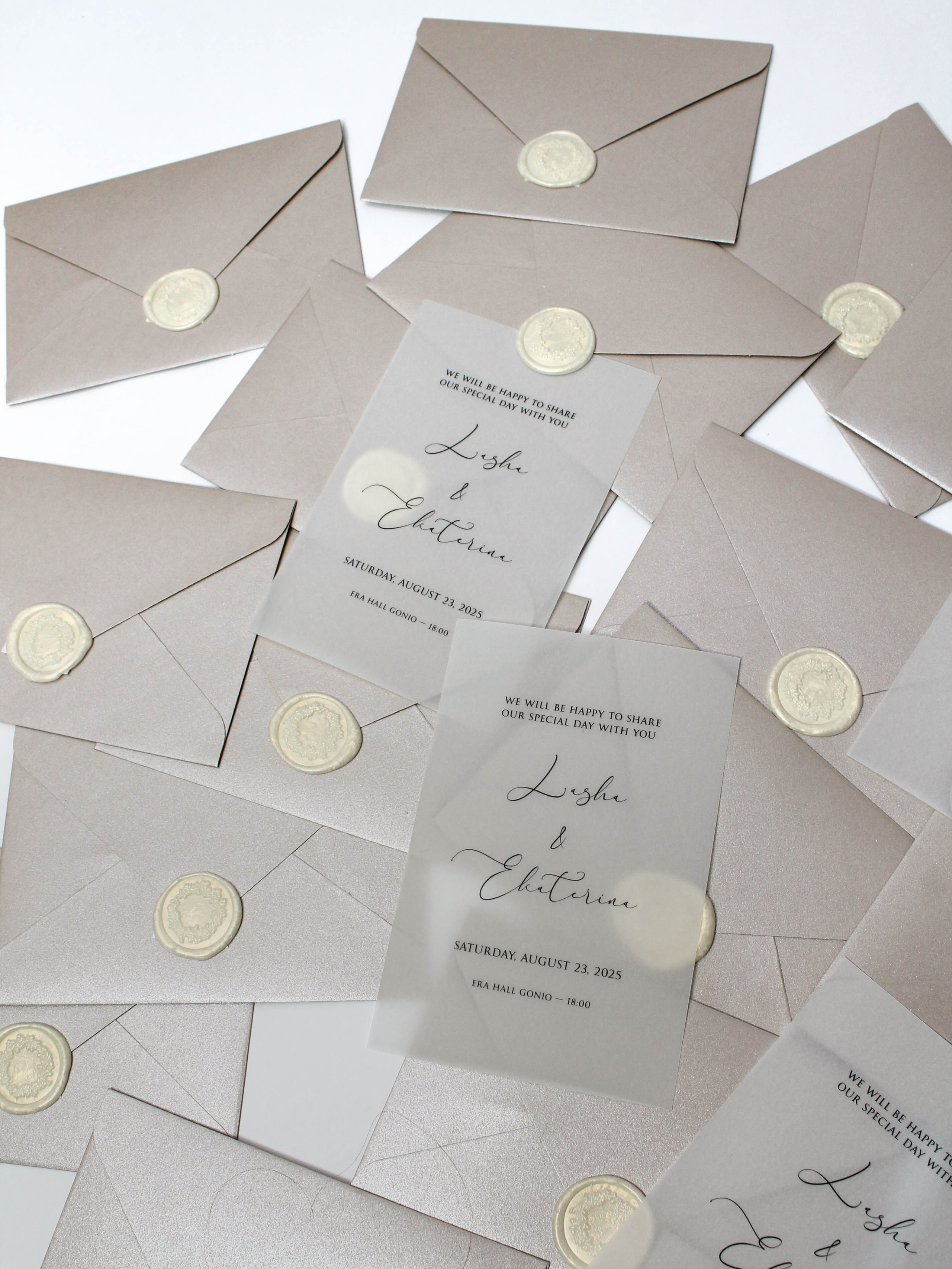 На кальке шрифтовое 2, от 240 руб. Дизайнер полиграфии в Санкт-Петербурге. Заказать свадебные приглашения, подарочные сертификаты, полиграфию для бизнеса, шелковые ленты