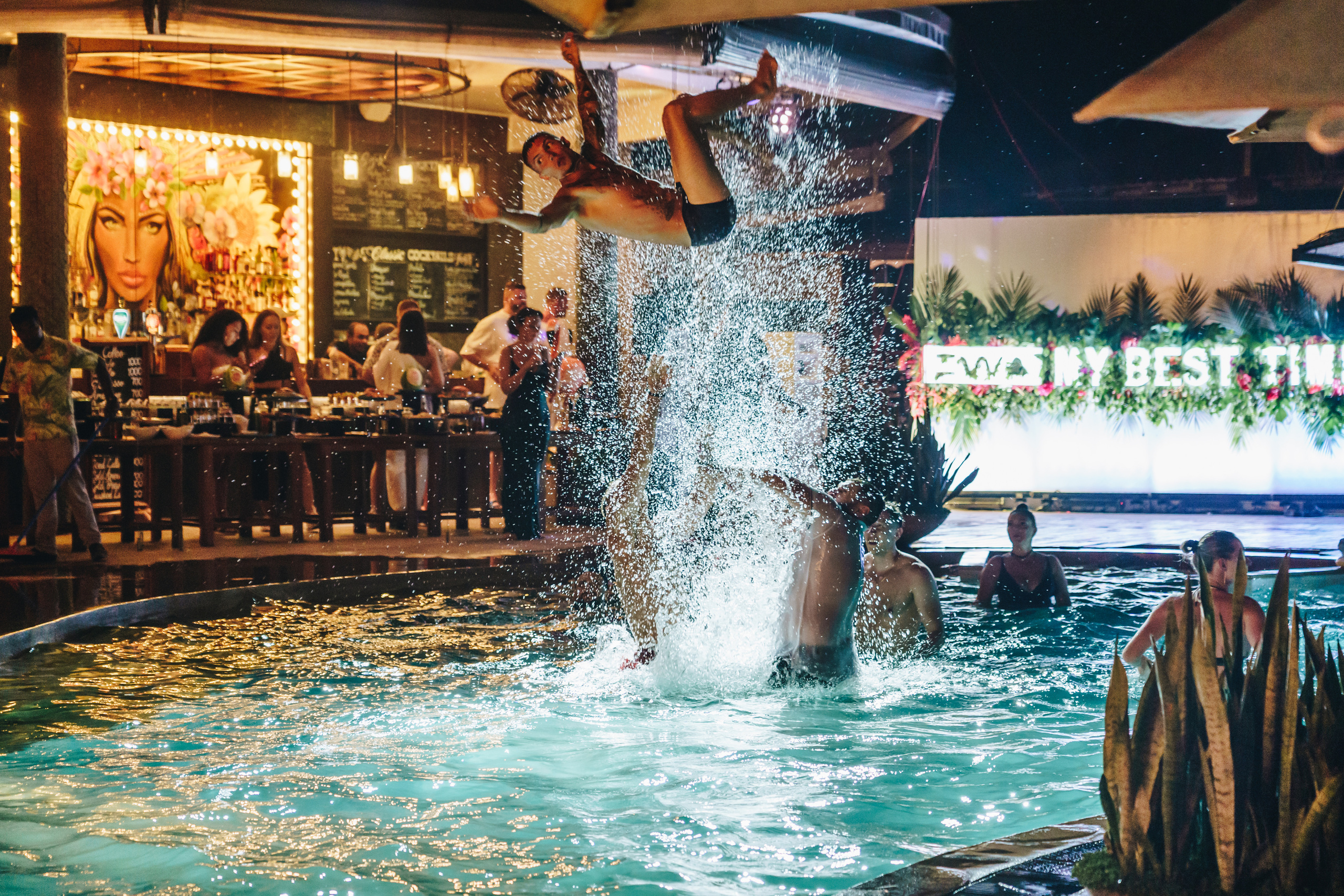 Вечеринка компании EWA в Angel Beach (Унаватуна, Шри-Ланка). Фотограф Марина Каныгина (Федосеева)