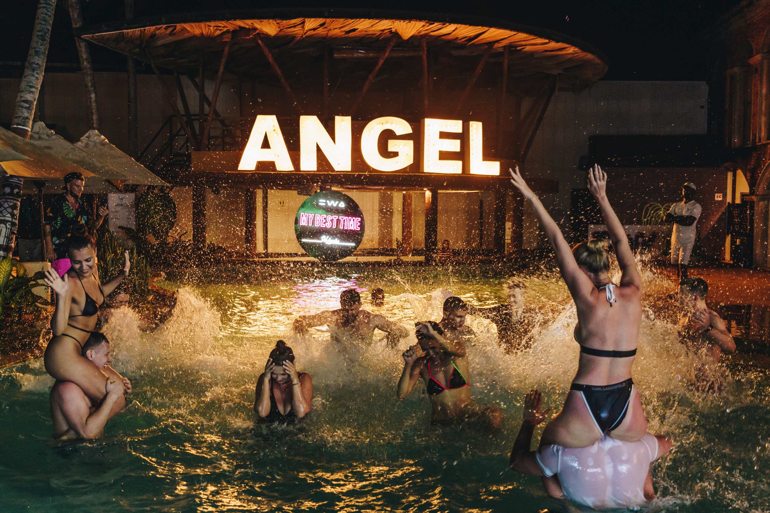 Вечеринка компании EWA в Angel Beach (Унаватуна, Шри-Ланка). Фотограф Марина Каныгина (Федосеева)