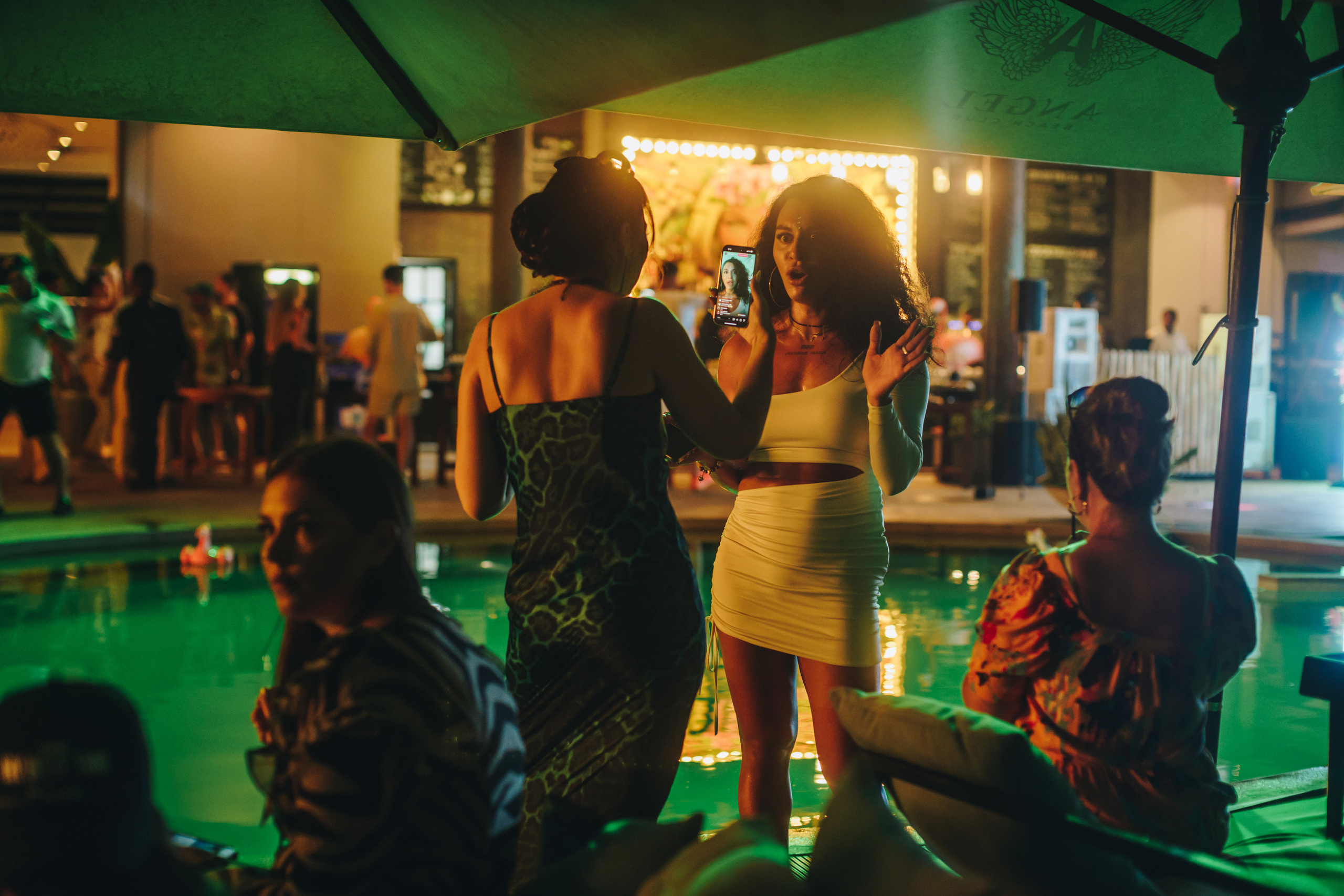 Вечеринка компании EWA в Angel Beach (Унаватуна, Шри-Ланка). Фотограф Марина Каныгина (Федосеева)