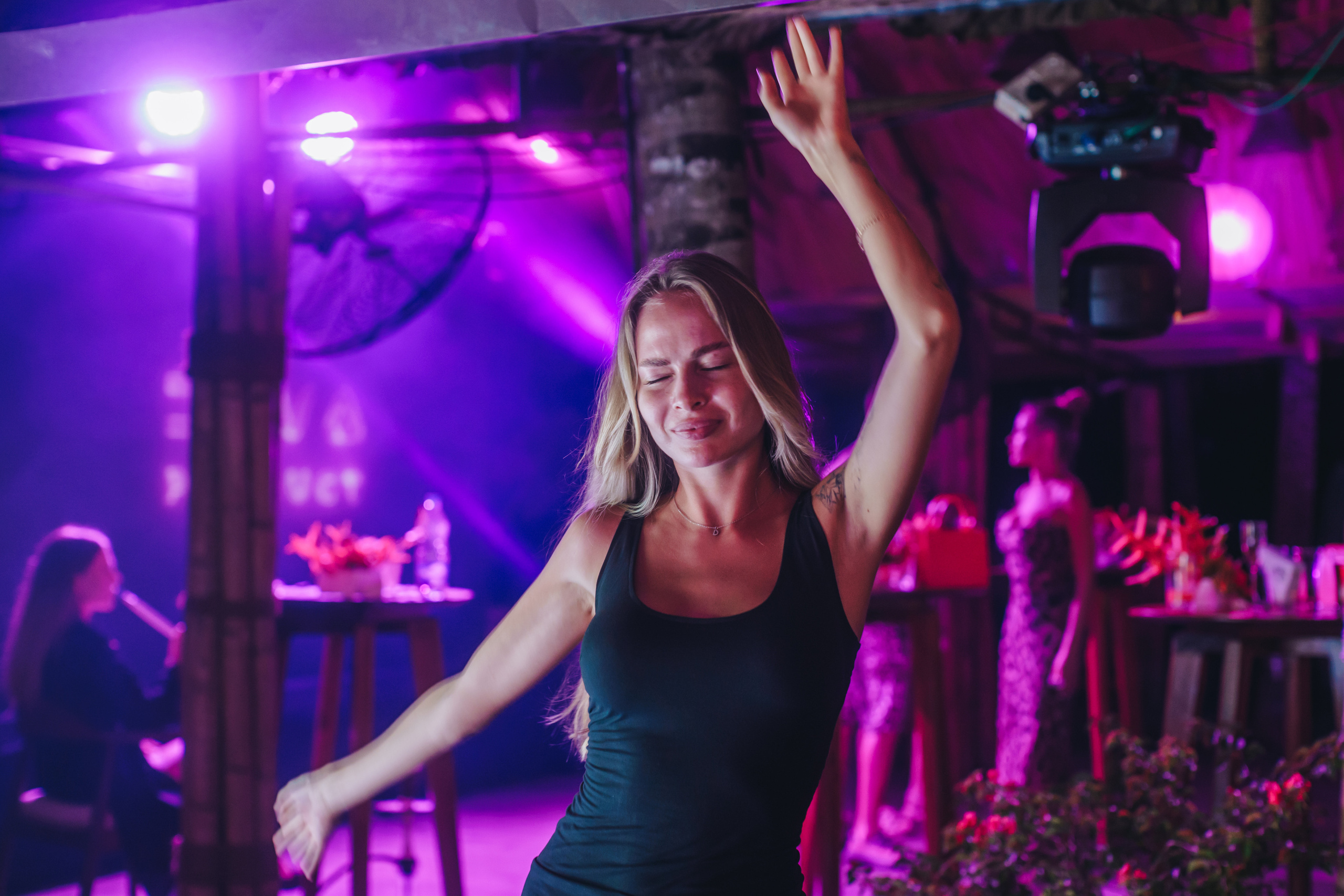 Вечеринка компании EWA в Angel Beach (Унаватуна, Шри-Ланка). Фотограф Марина Каныгина (Федосеева)