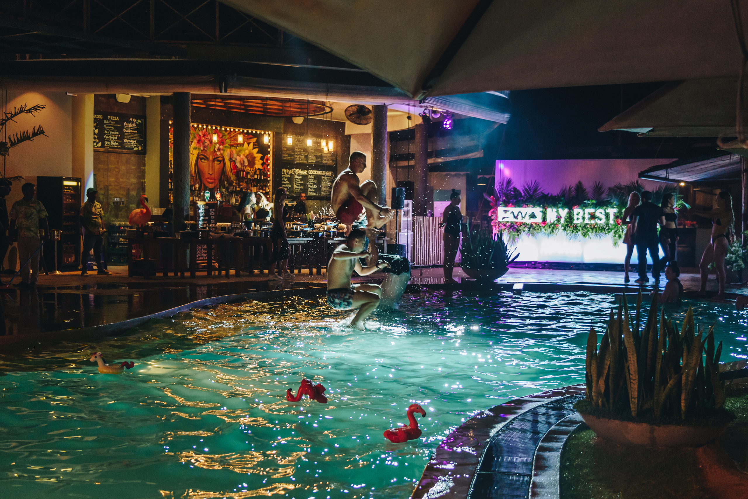 Вечеринка компании EWA в Angel Beach (Унаватуна, Шри-Ланка). Фотограф Марина Каныгина (Федосеева)