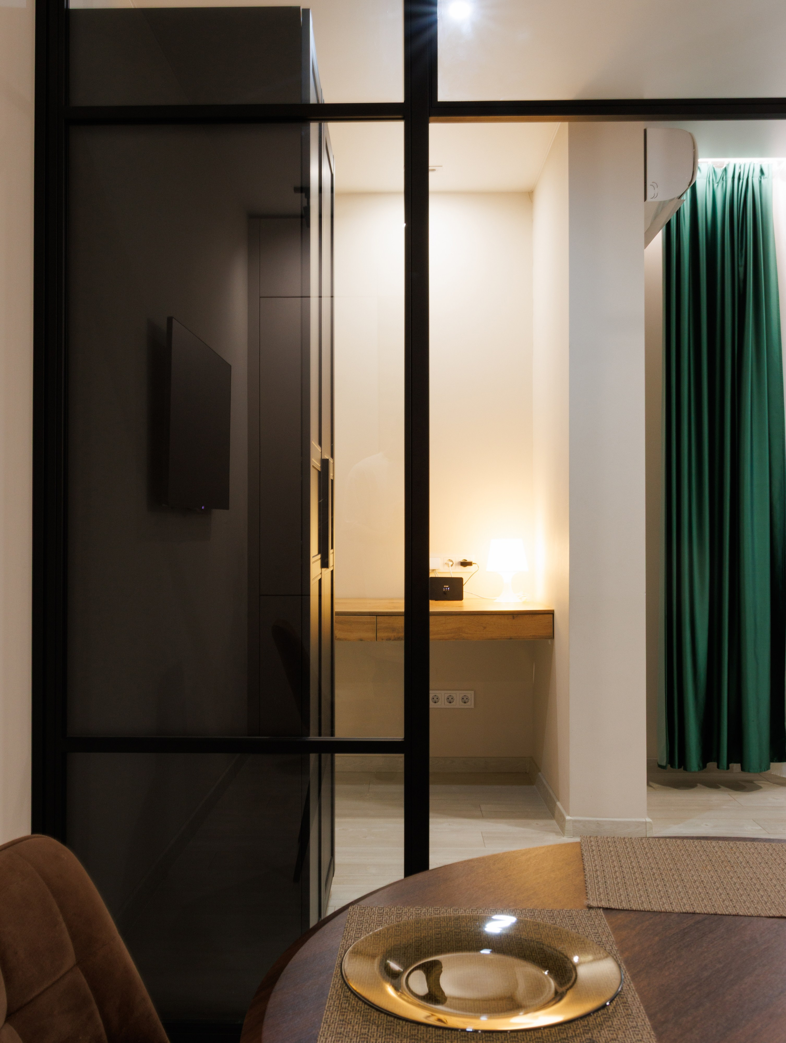 Интерьерная. Предметный и модельный фотограф Хасаншин Дамир