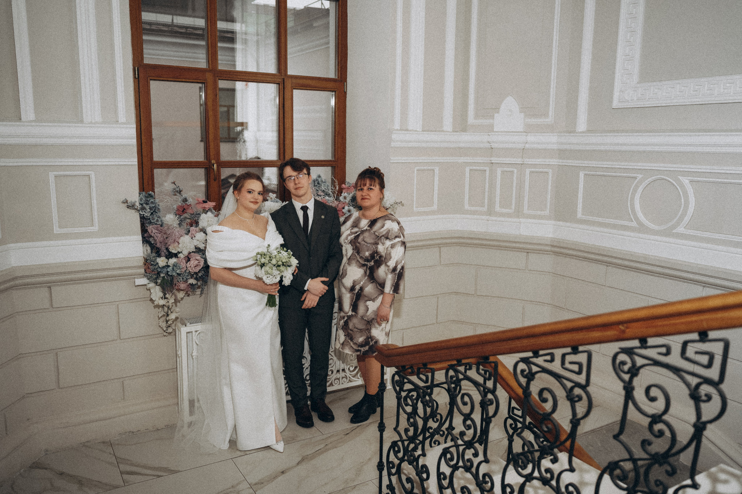 09.04.2026. Фотограф в Нижнем Тагиле. Прогулочные и студийные съемки